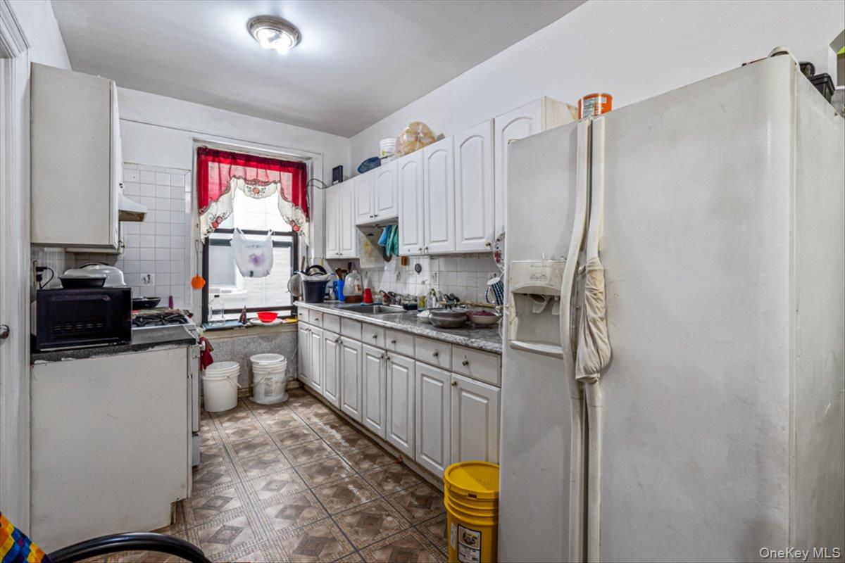 1715 Saint Peters Avenue Property Photo 24