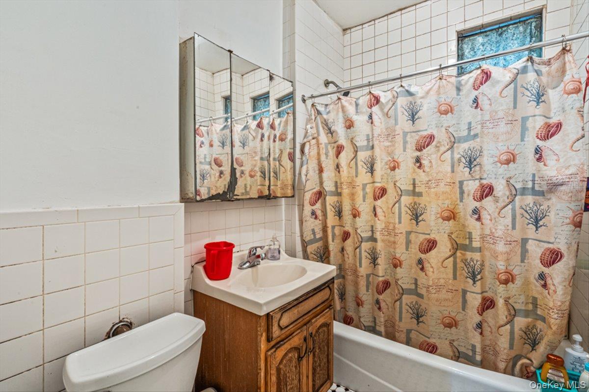 1715 Saint Peters Avenue Property Photo 27