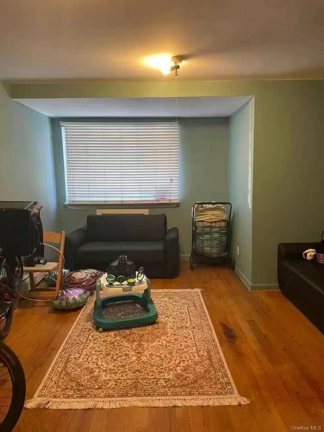 3741 98th Street Property Photo 2