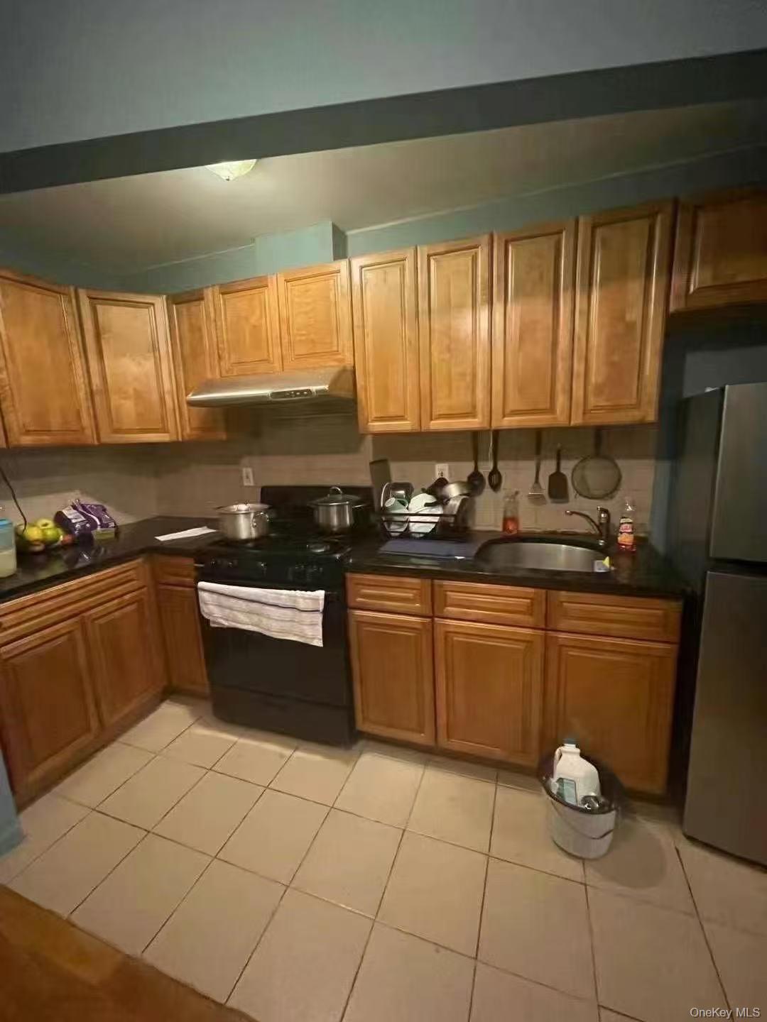 3741 98th Street Property Photo 3