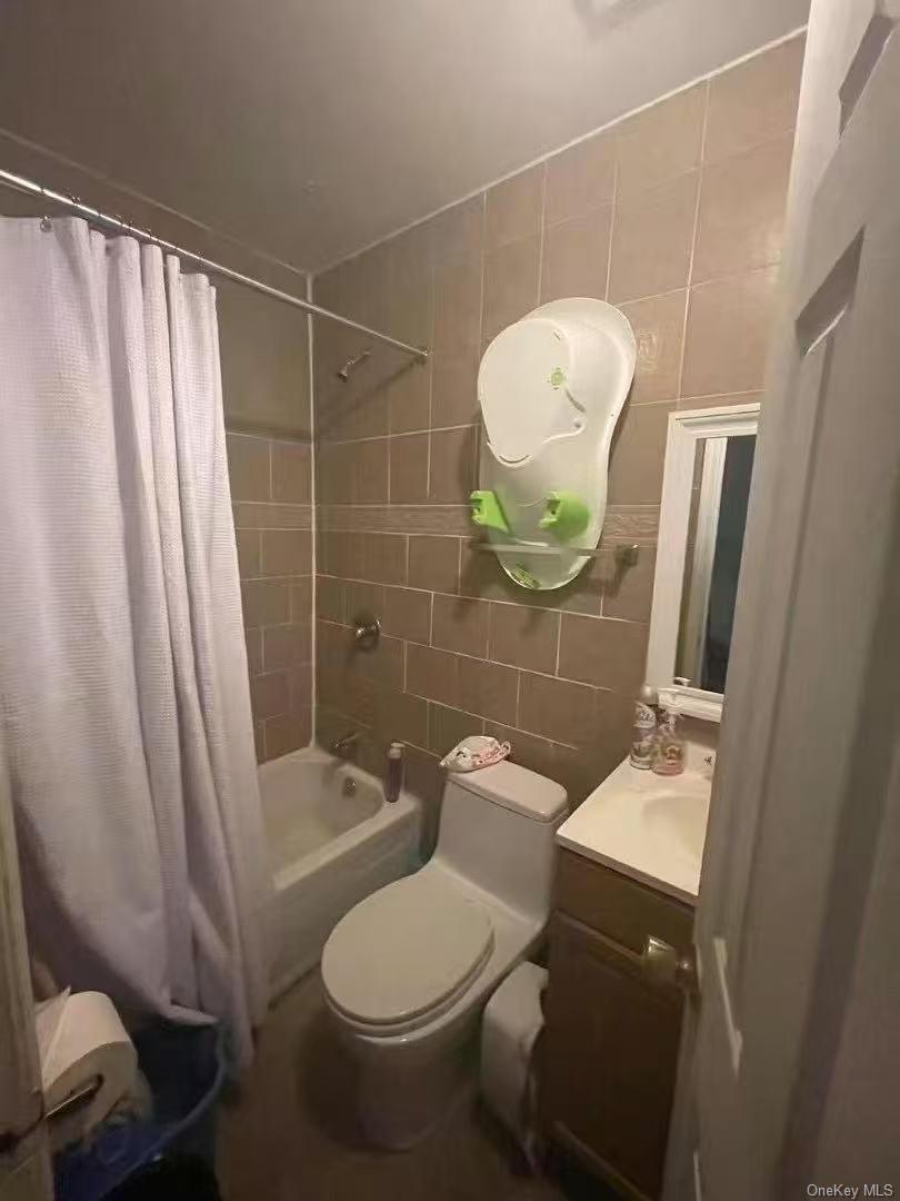 3741 98th Street Property Photo 4
