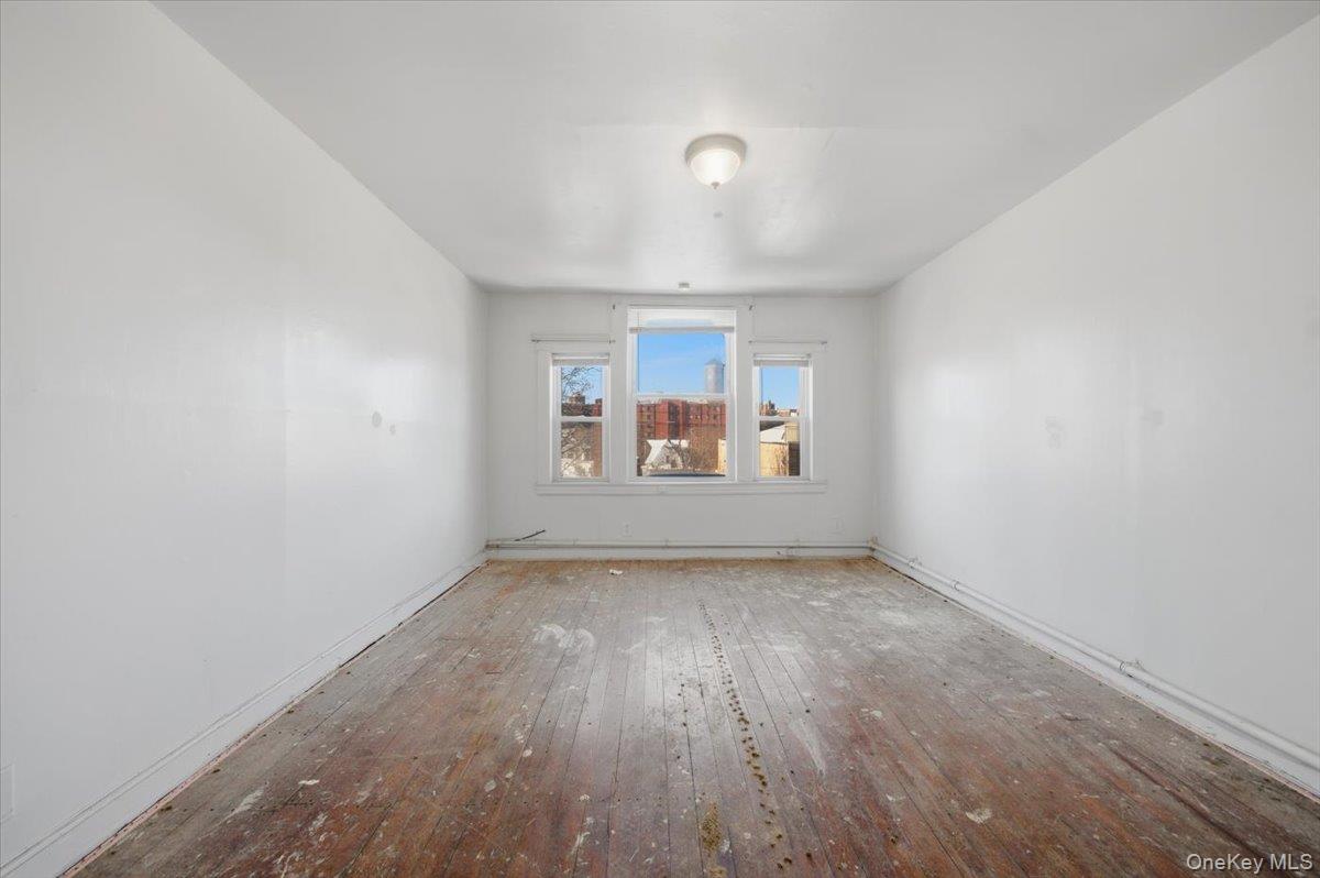 233 S 5th Avenue Property Photo 11