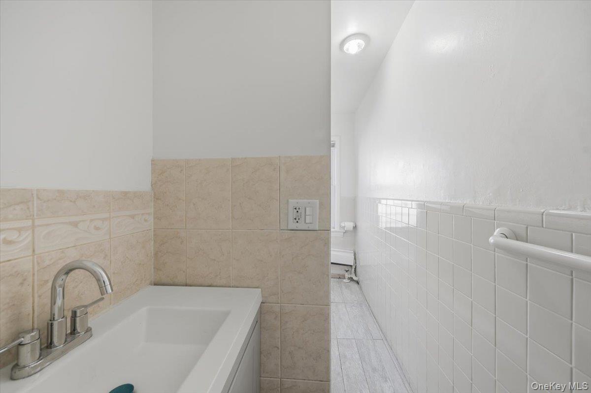 233 S 5th Avenue Property Photo 24