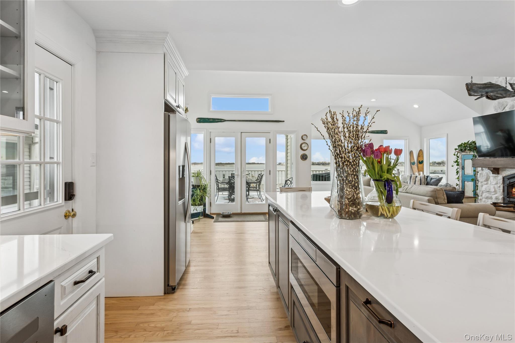 246 W Bay Drive Property Photo 17