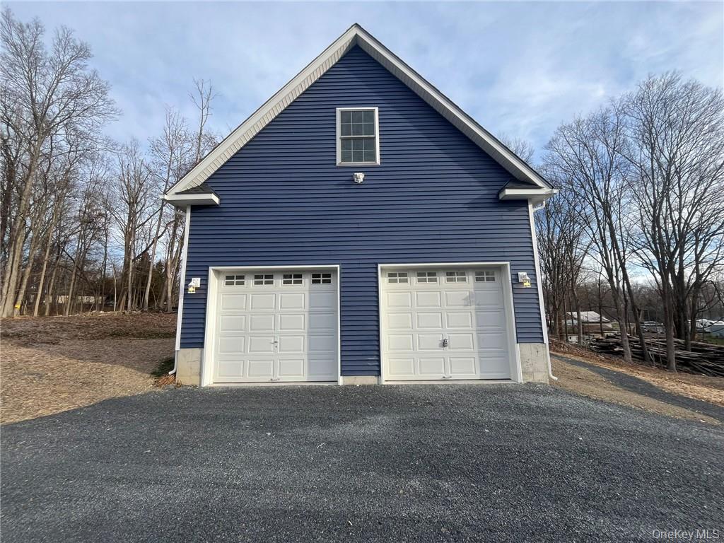 218 Shoddy Hollow Road Property Photo 3