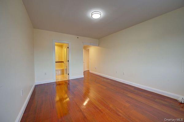 143-41 84 Drive 8b Property Photo 6