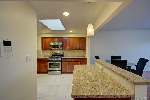 143-41 84 Drive 8b Property Photo 19