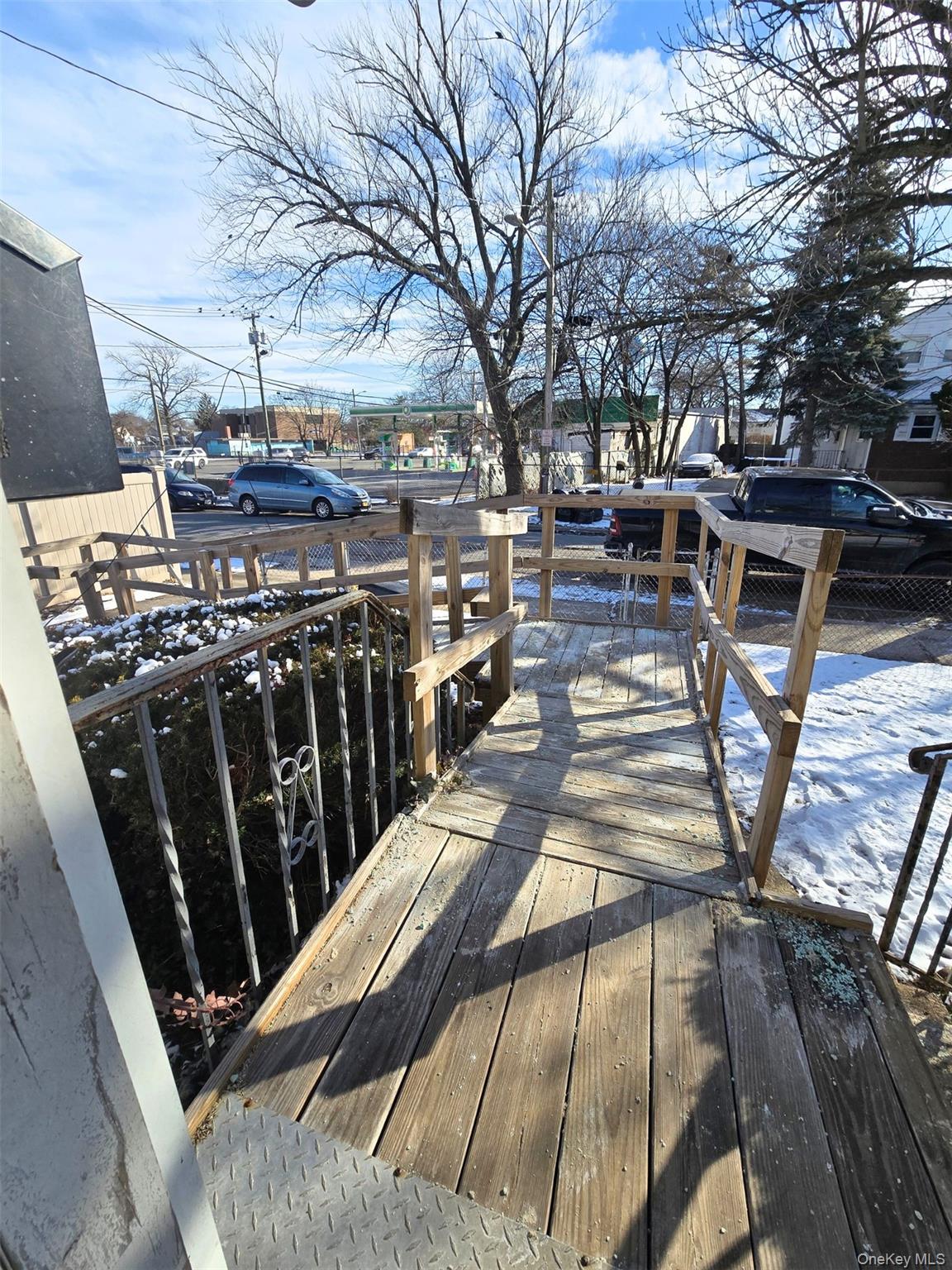 27 Midwood Street Property Photo 4
