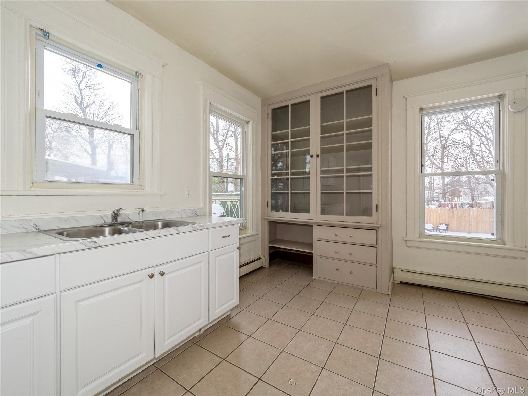236 Mansion Street 2 Property Photo 15