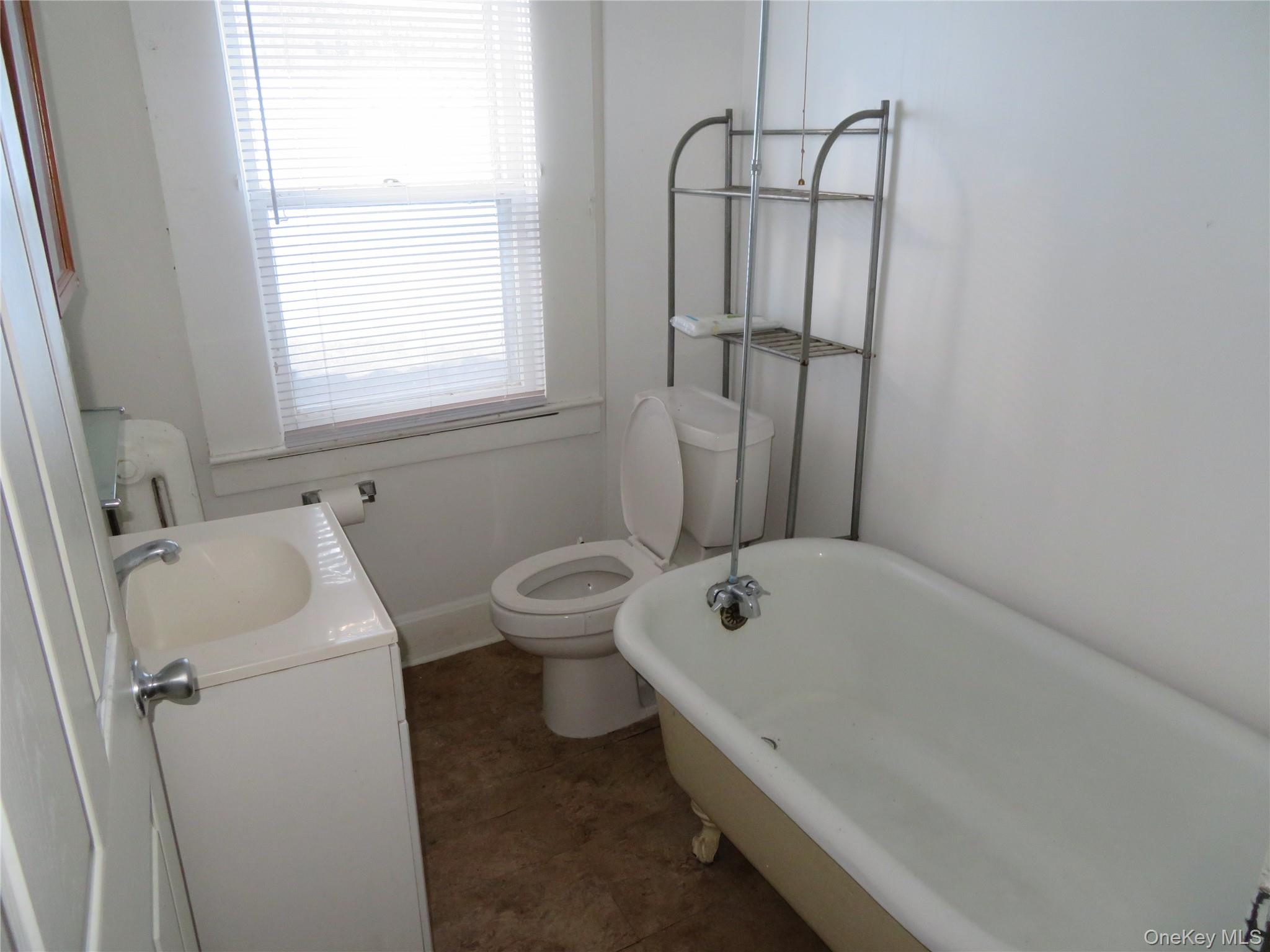 125 Hudson Terrace Property Photo 14
