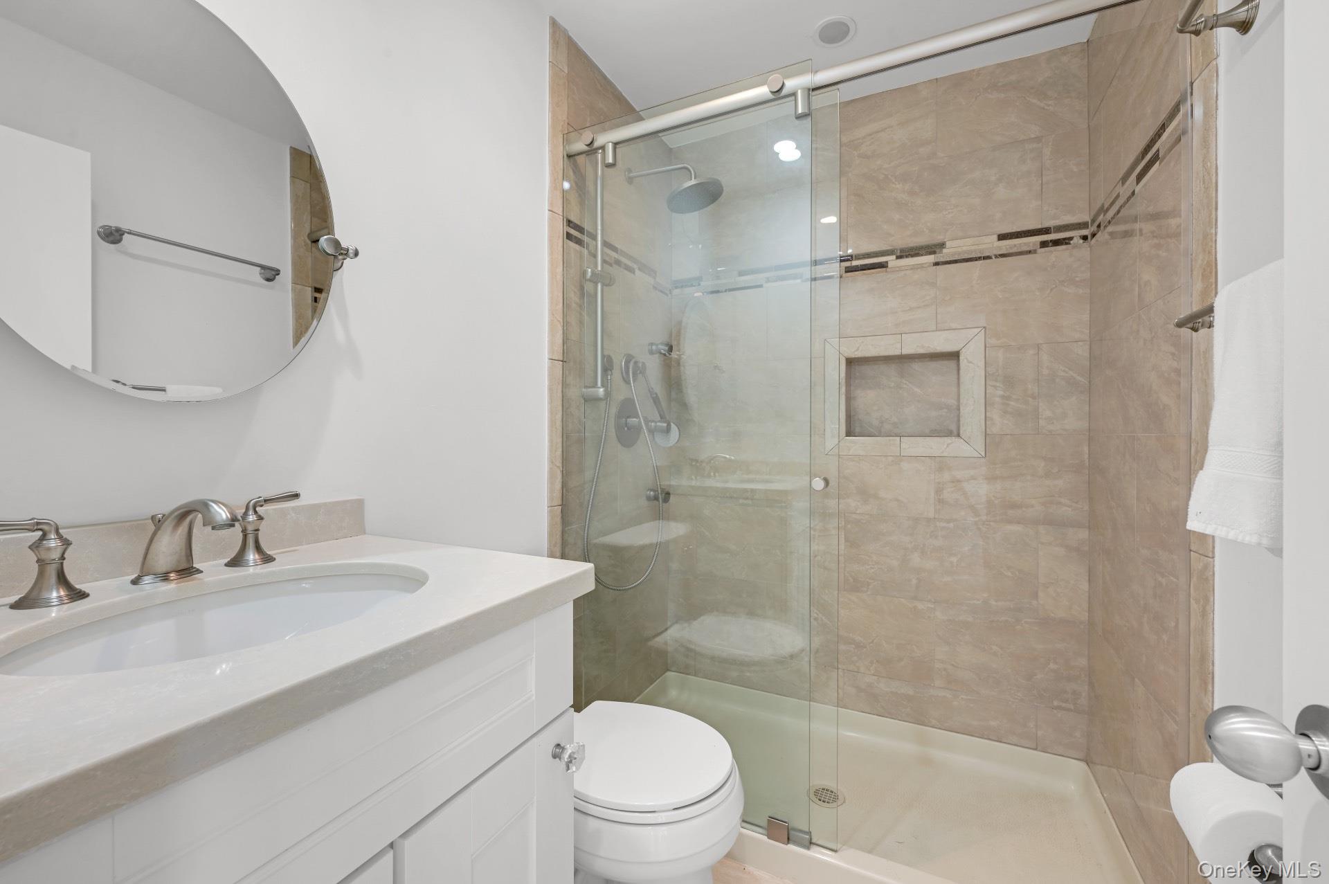 40 Dune Road Property Photo 14