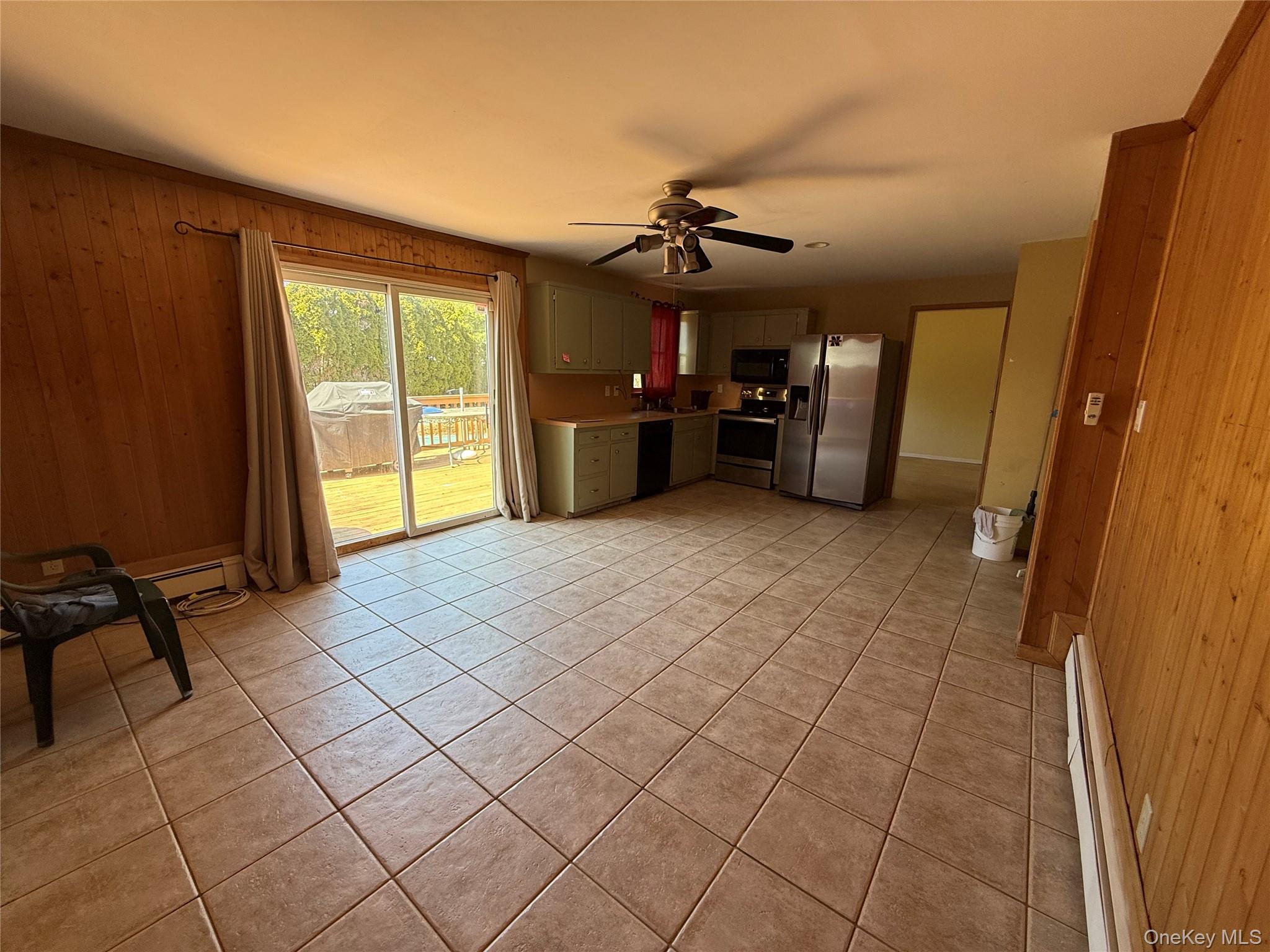 22 Salisbury Drive Property Photo 4