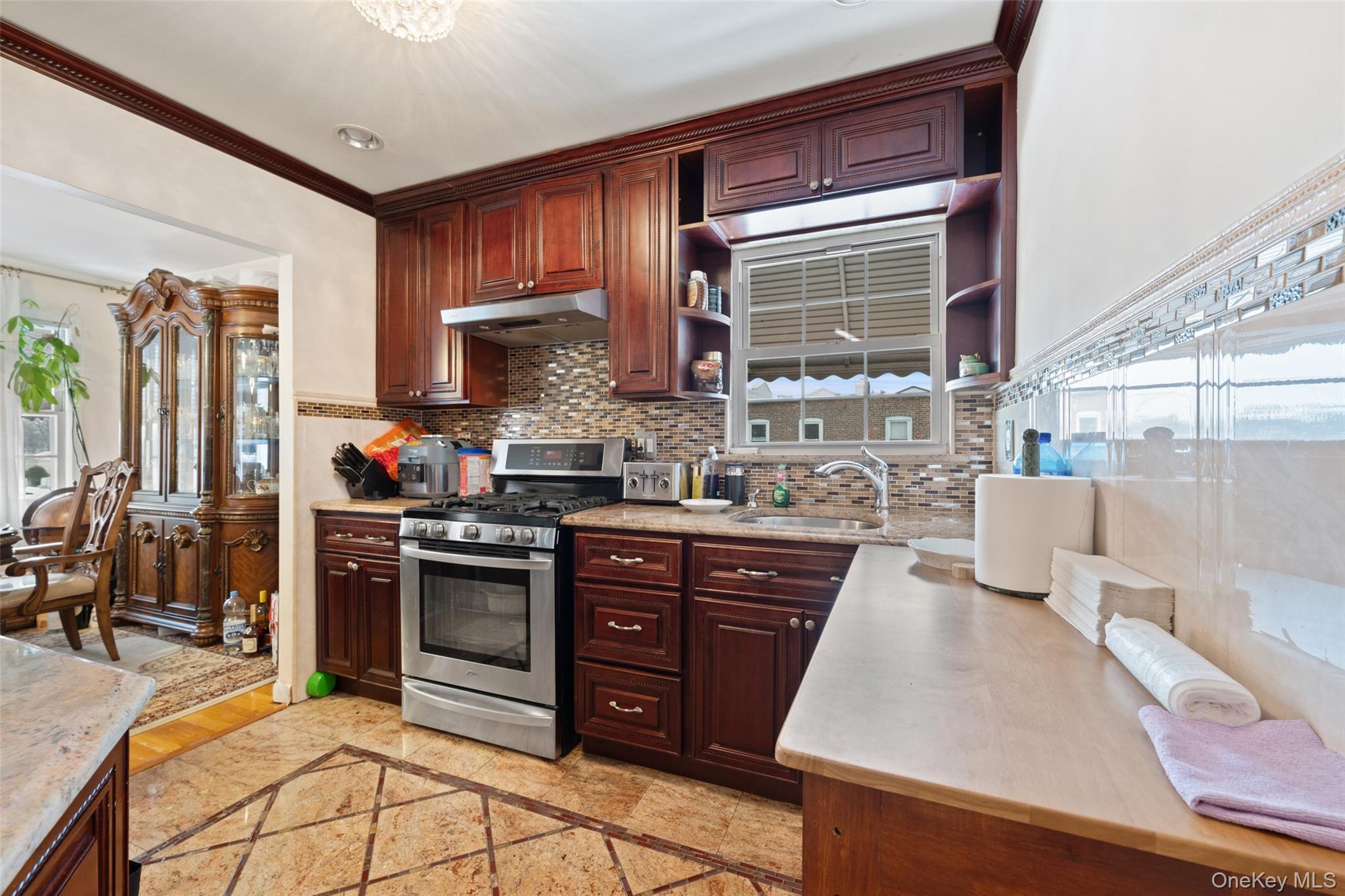 7714 Cypress Hills Street Property Photo 6