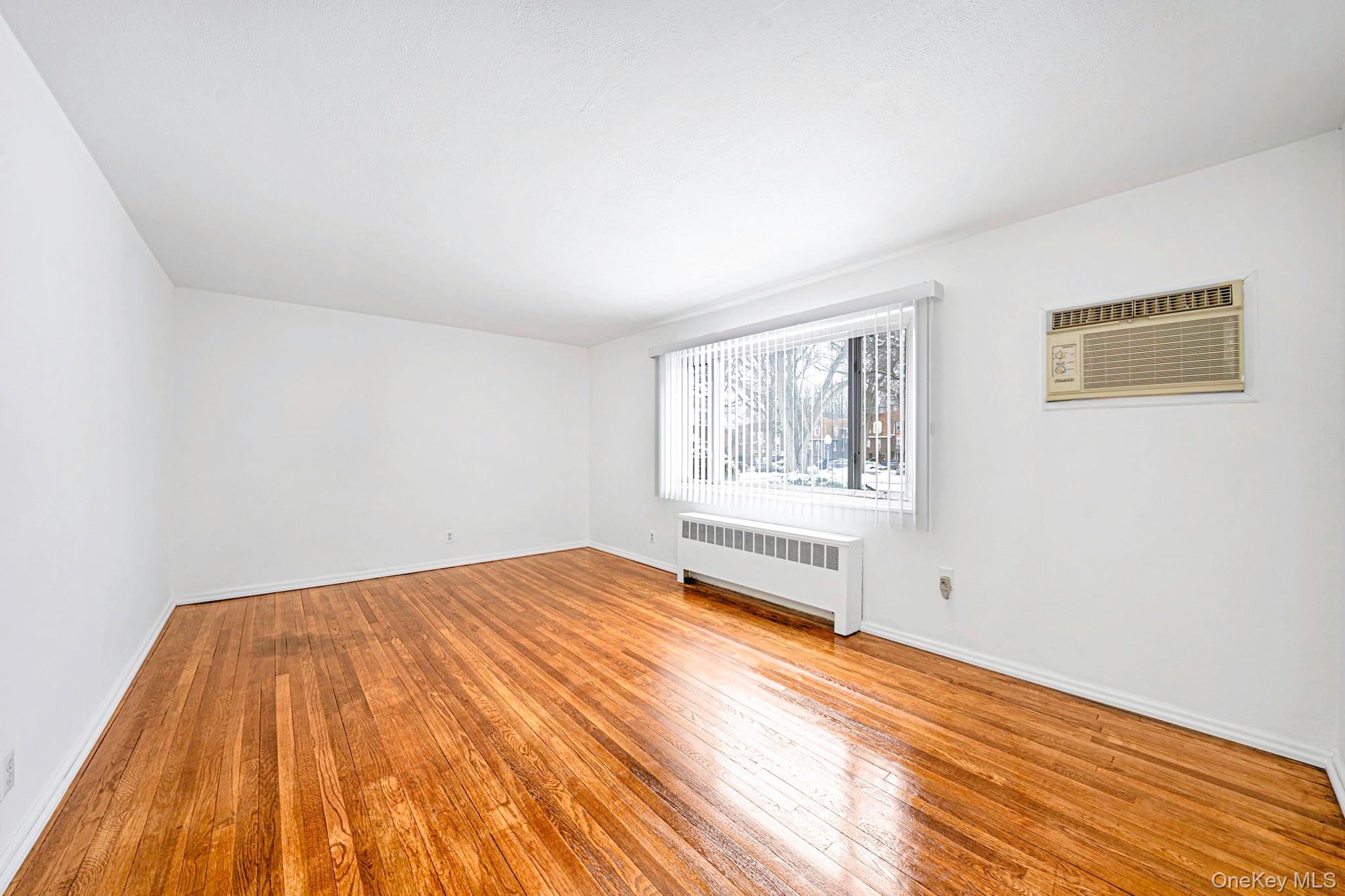 1346 Bell Blvd 211 Property Photo 6