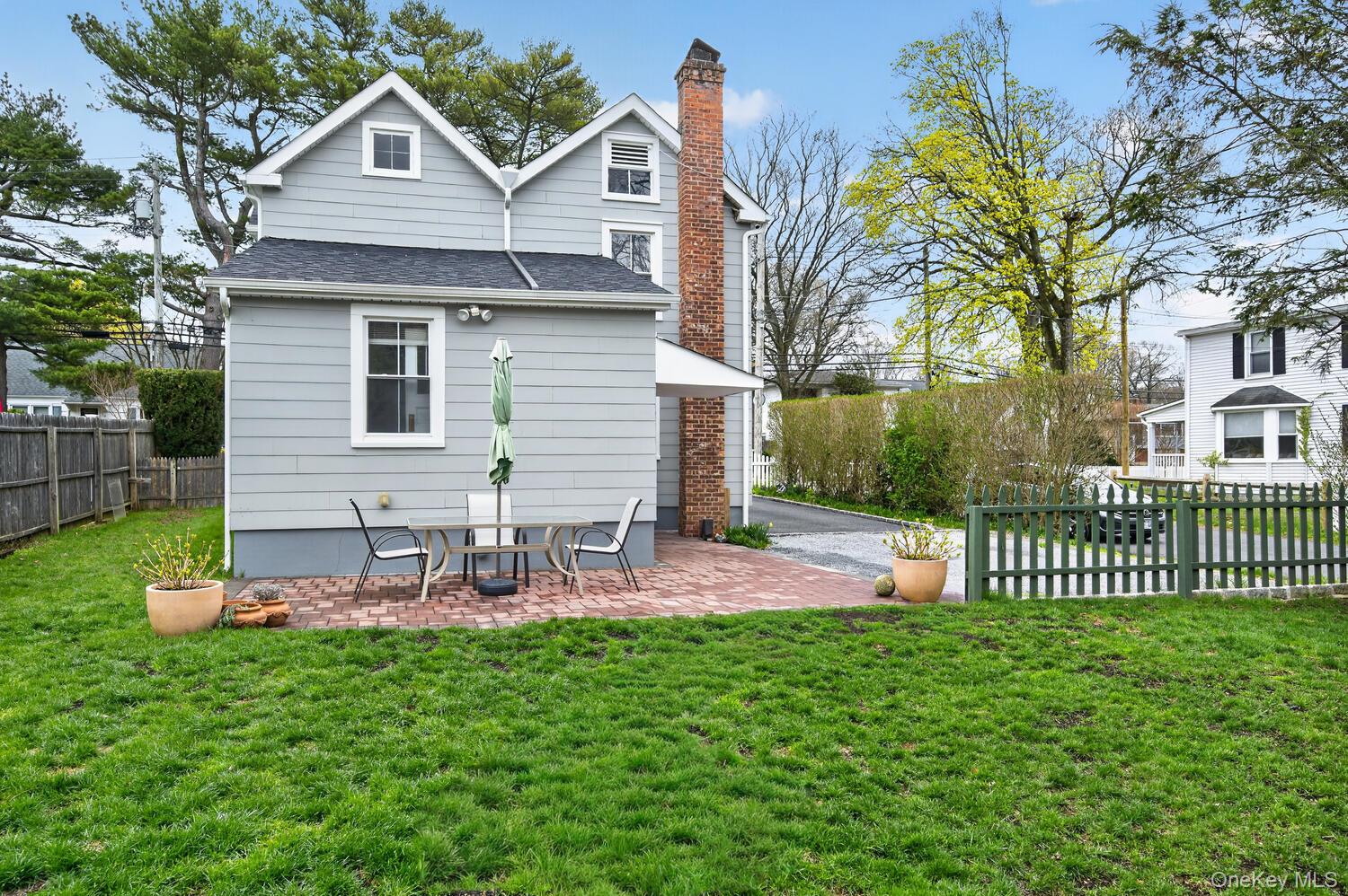 22 Perry Avenue Property Photo 3