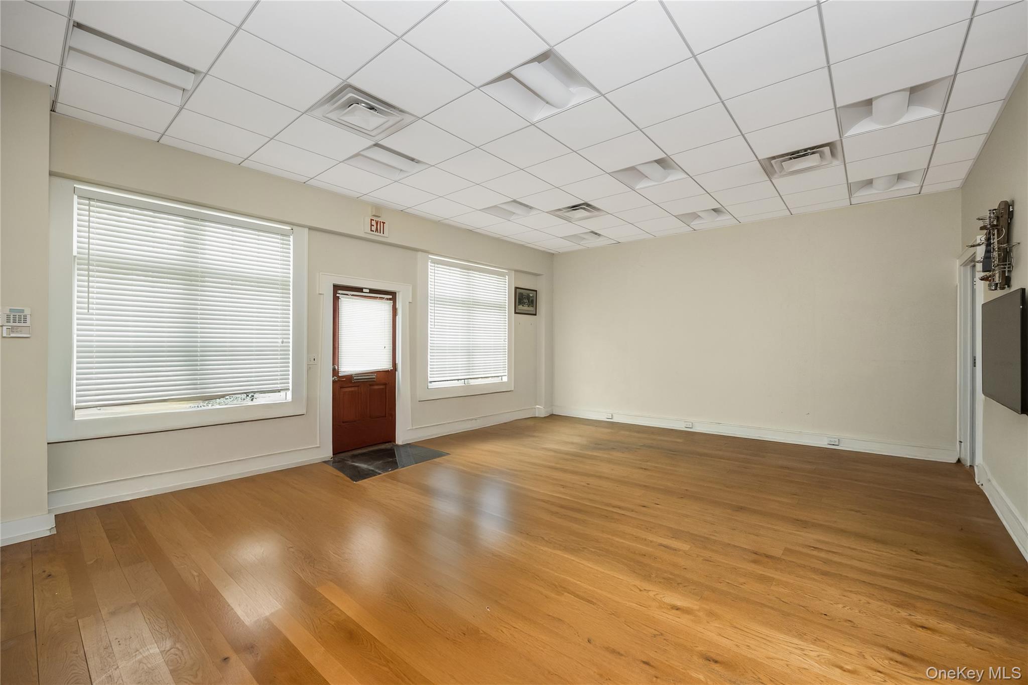 11 S Park Avenue Property Photo 6