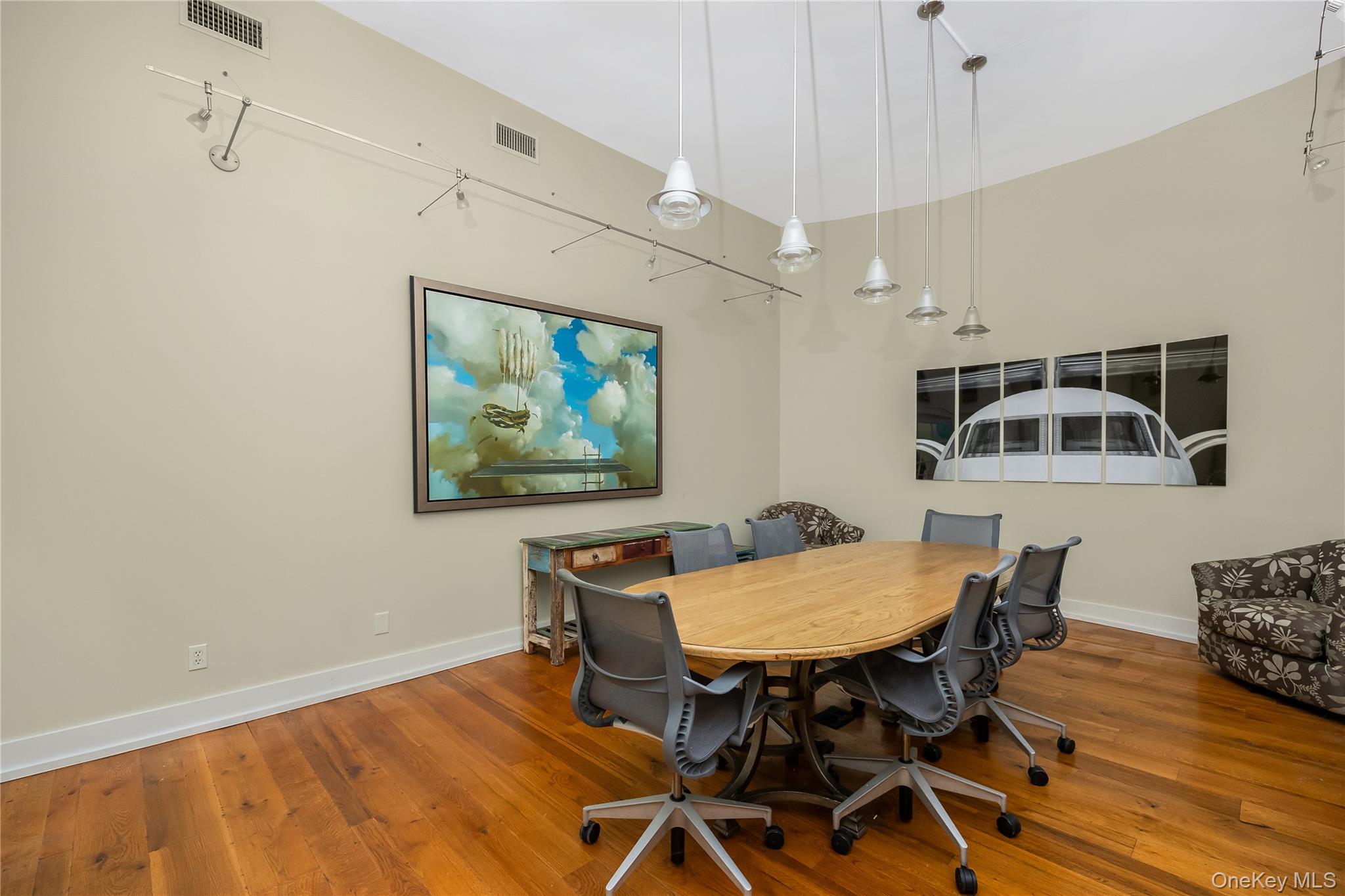 11 S Park Avenue Property Photo 12