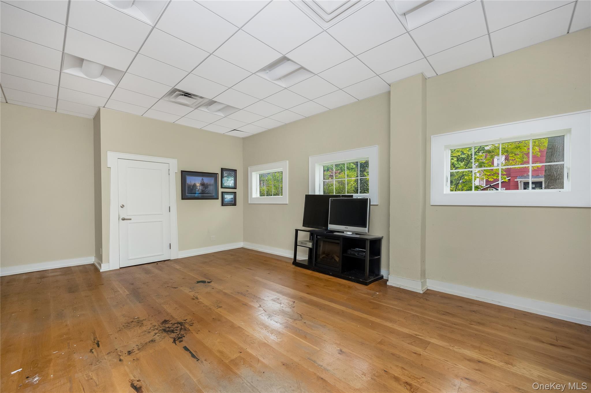 11 S Park Avenue Property Photo 15