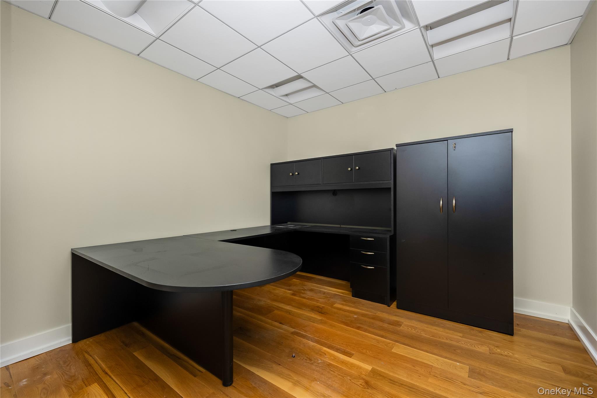 11 S Park Avenue Property Photo 16