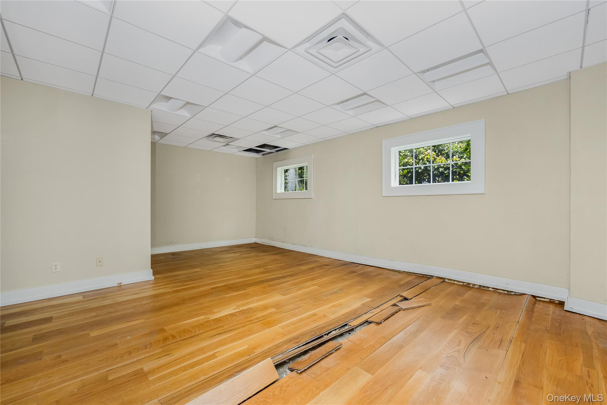 11 S Park Avenue Property Photo 17