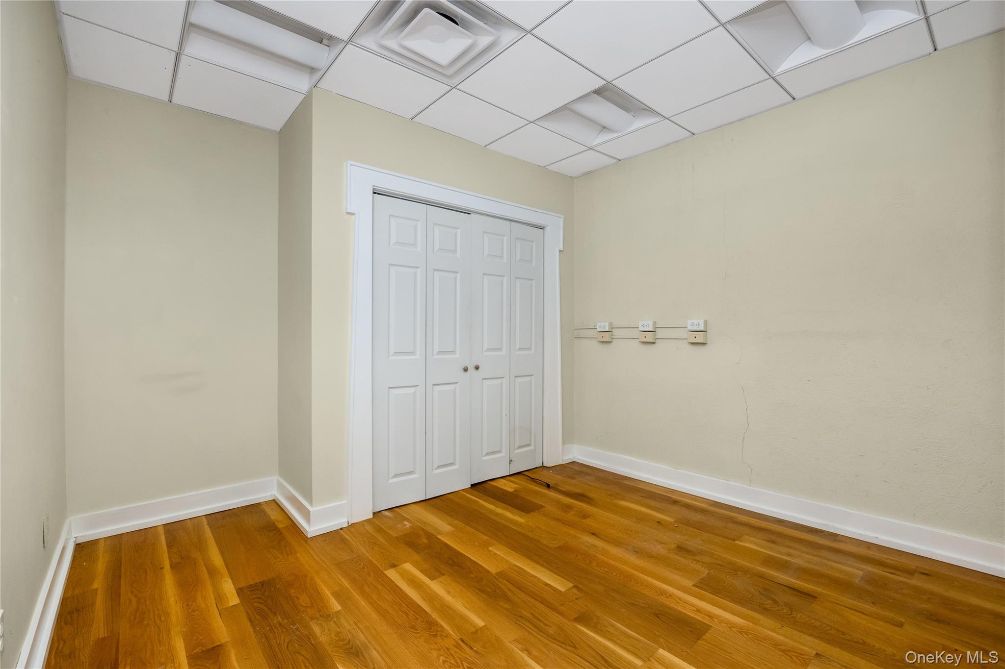 11 S Park Avenue Property Photo 19
