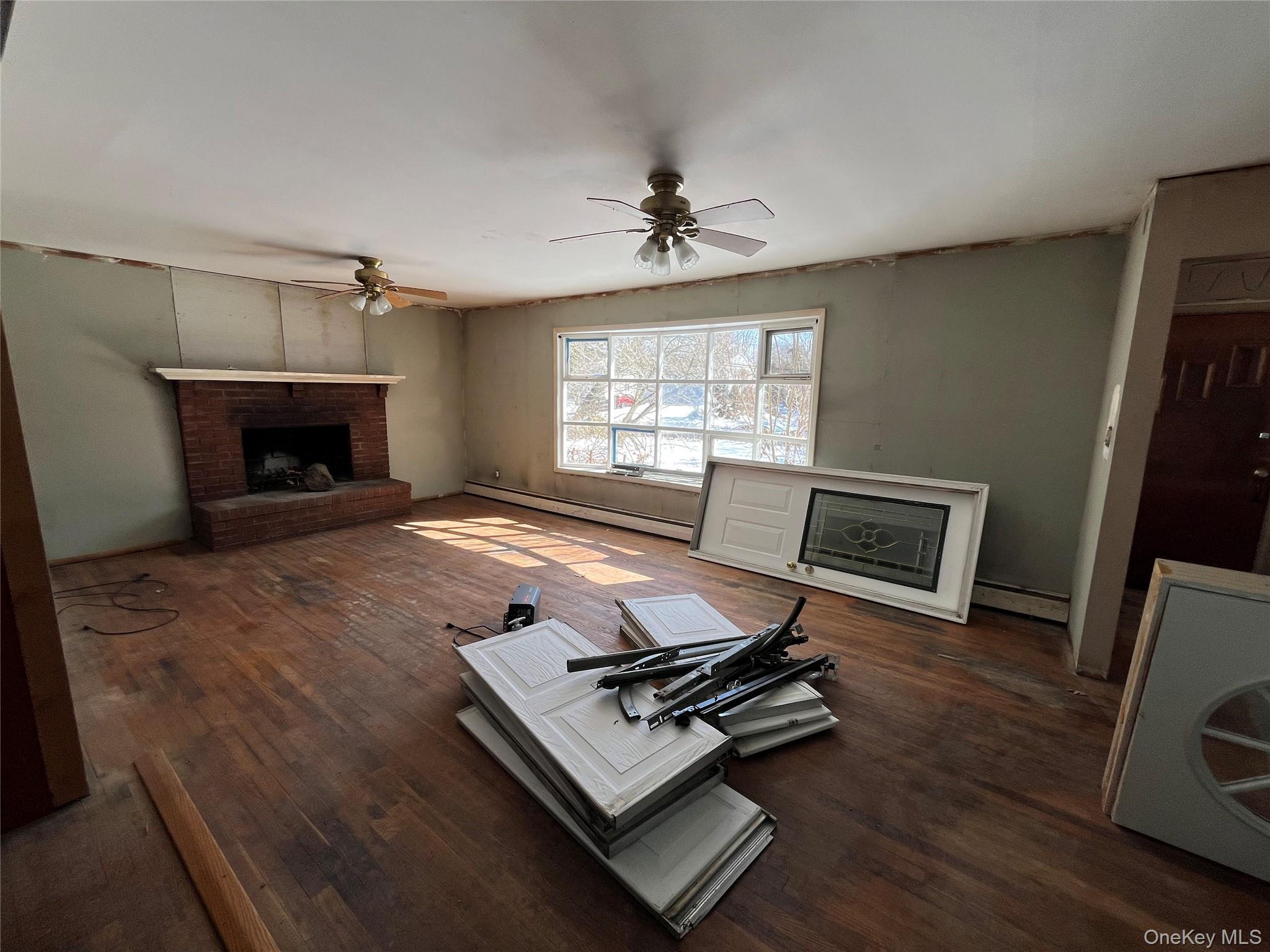 802 Tooker Avenue Property Photo 10