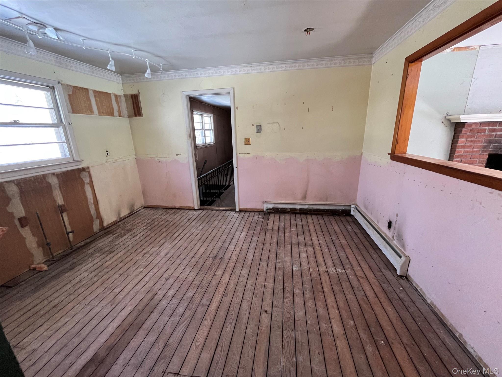 802 Tooker Avenue Property Photo 11