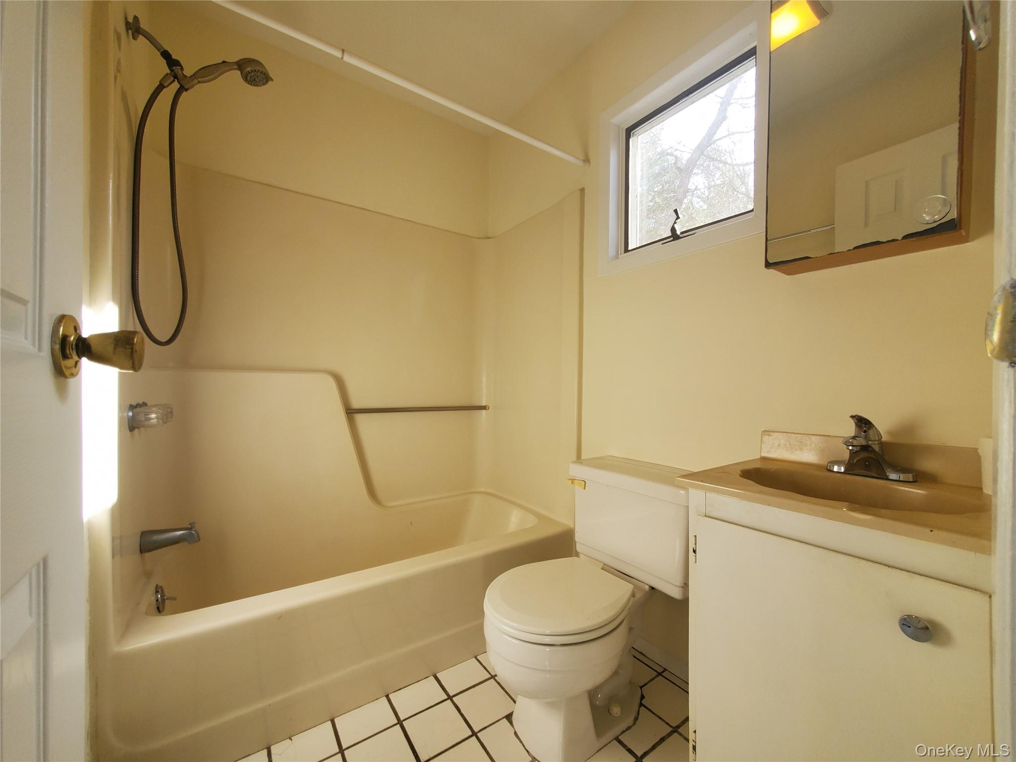 957470 Property Photo 6