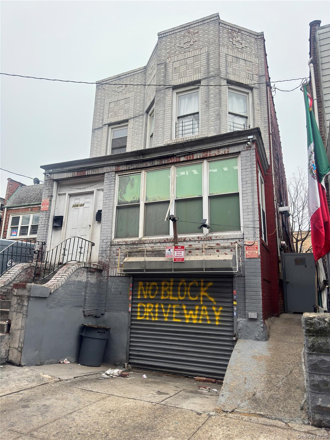 10460 Roosevelt Avenue