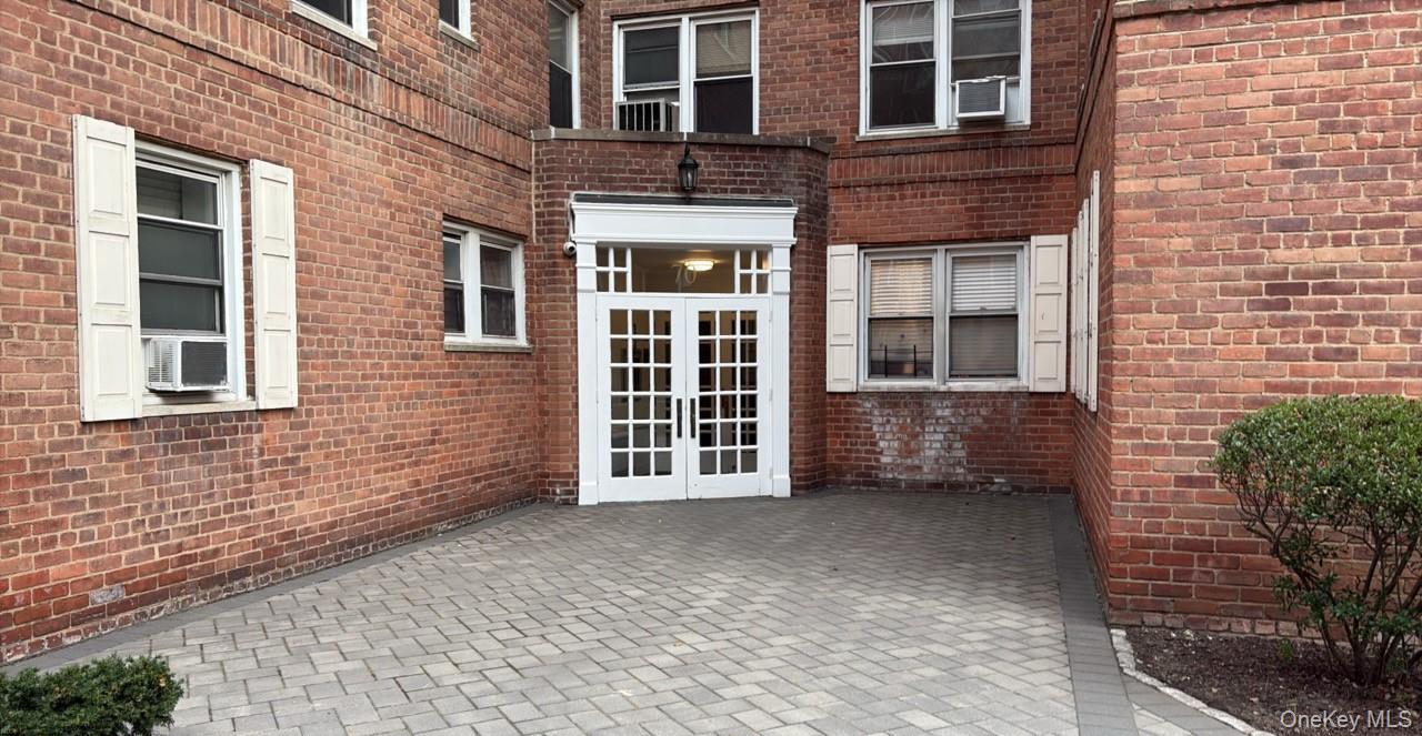 70 Locust Avenue B114 Property Photo 1