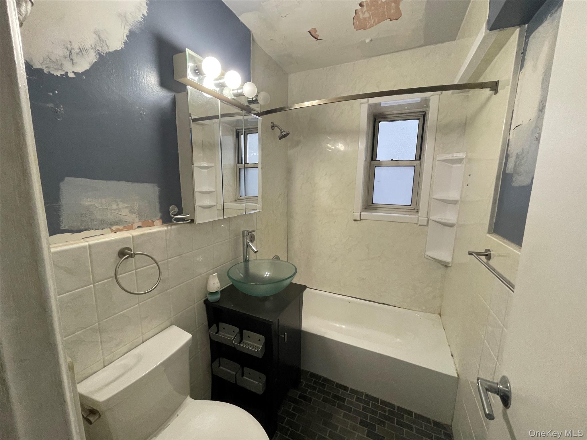 70 Locust Avenue B114 Property Photo 10