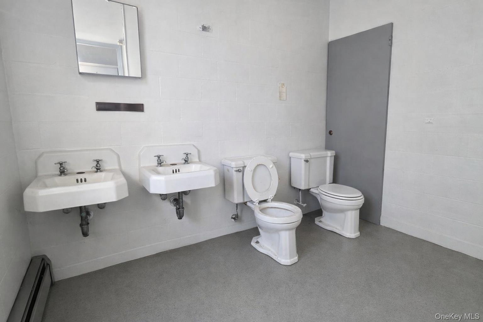 131-16 101st Avenue Property Photo 4