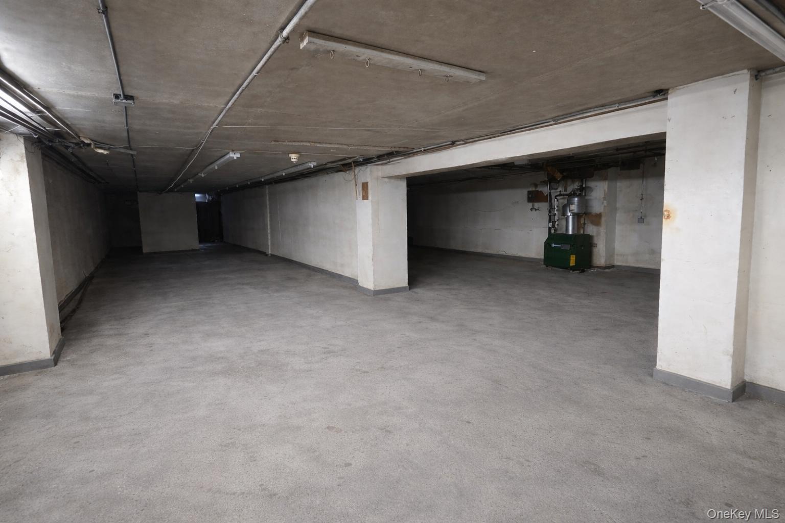 131-16 101st Avenue Property Photo 5