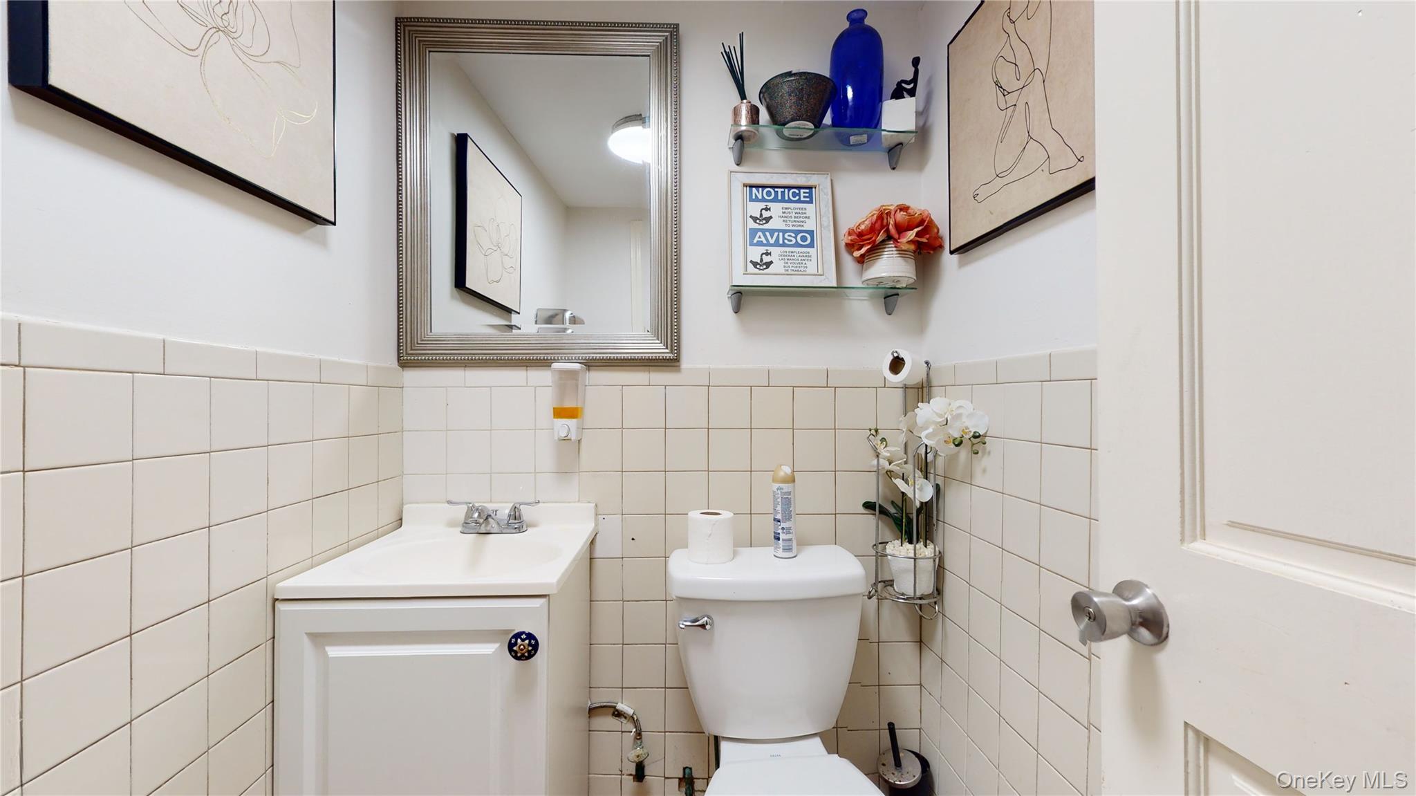 166 W Park Avenue Property Photo 8