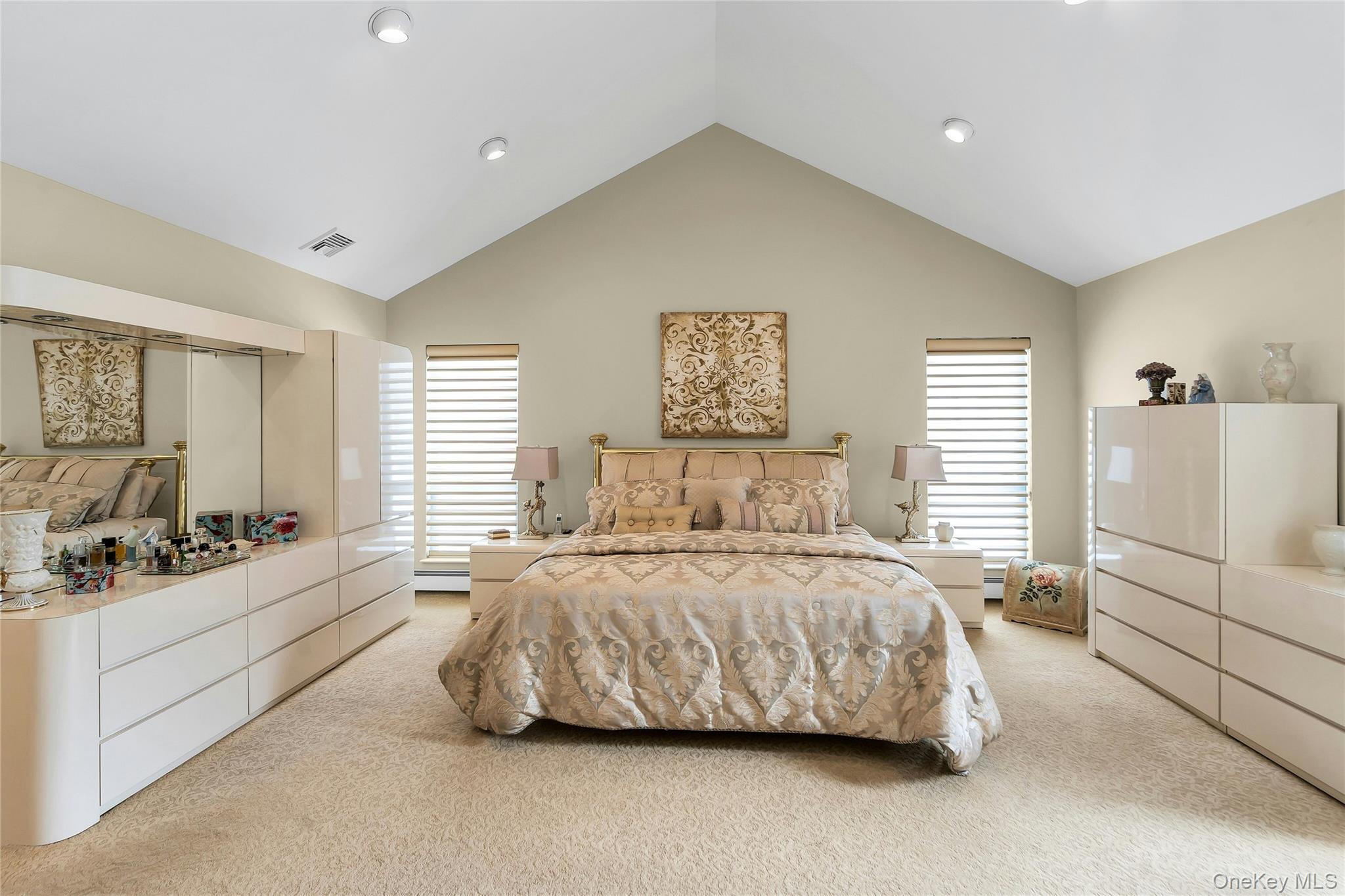 7 Albertson Lane Property Photo 33