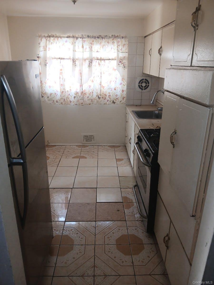 255-29 149th Road Property Photo 6