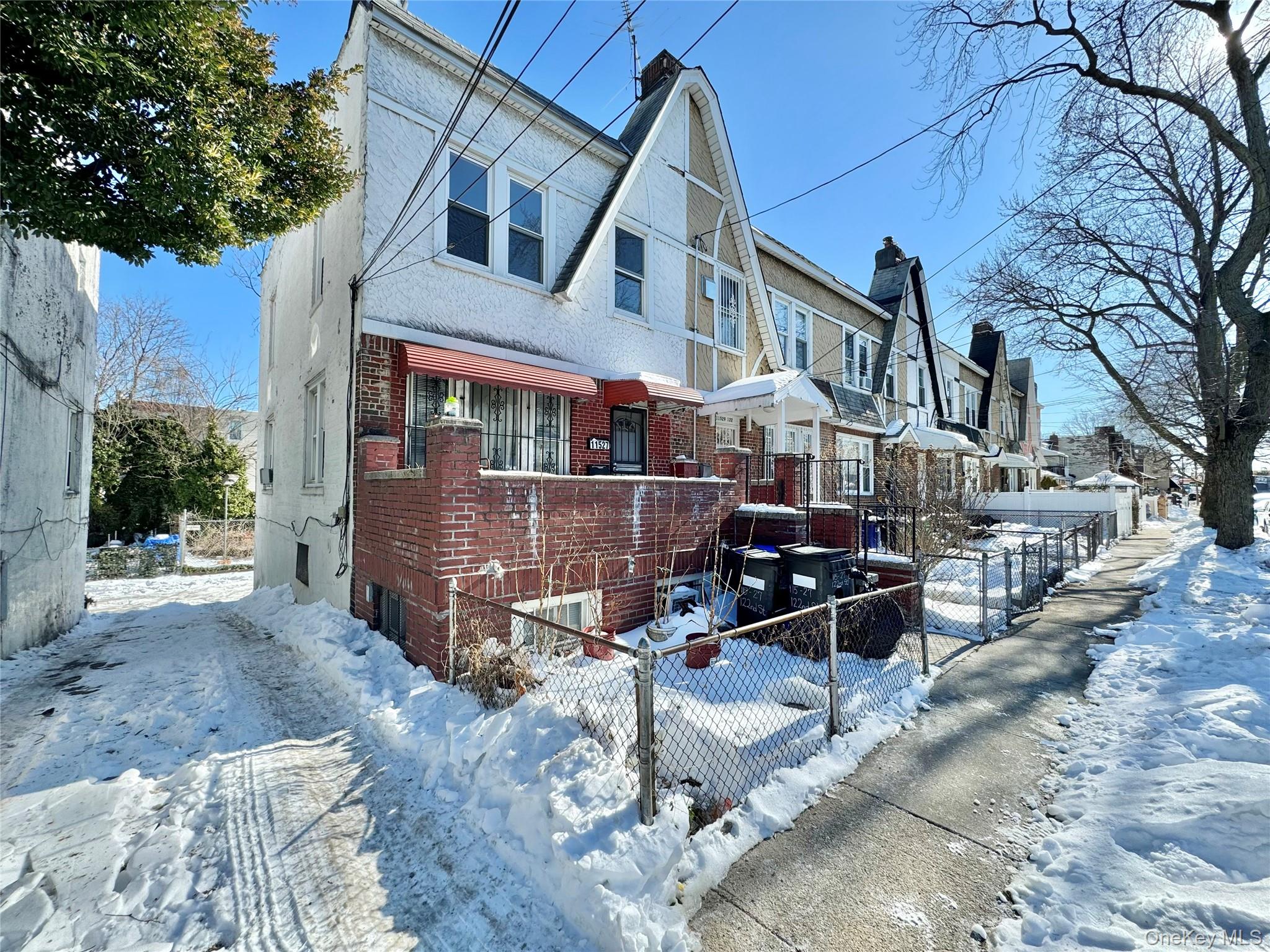 11527 122nd Street Property Photo 1