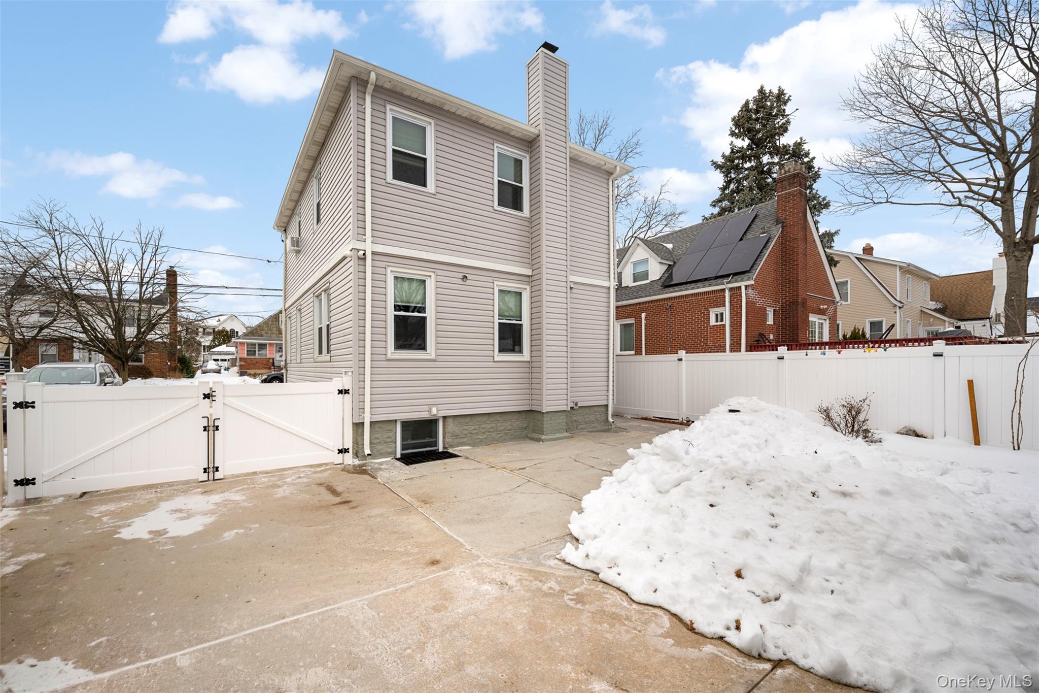 35 Barwick Street Property Photo 41