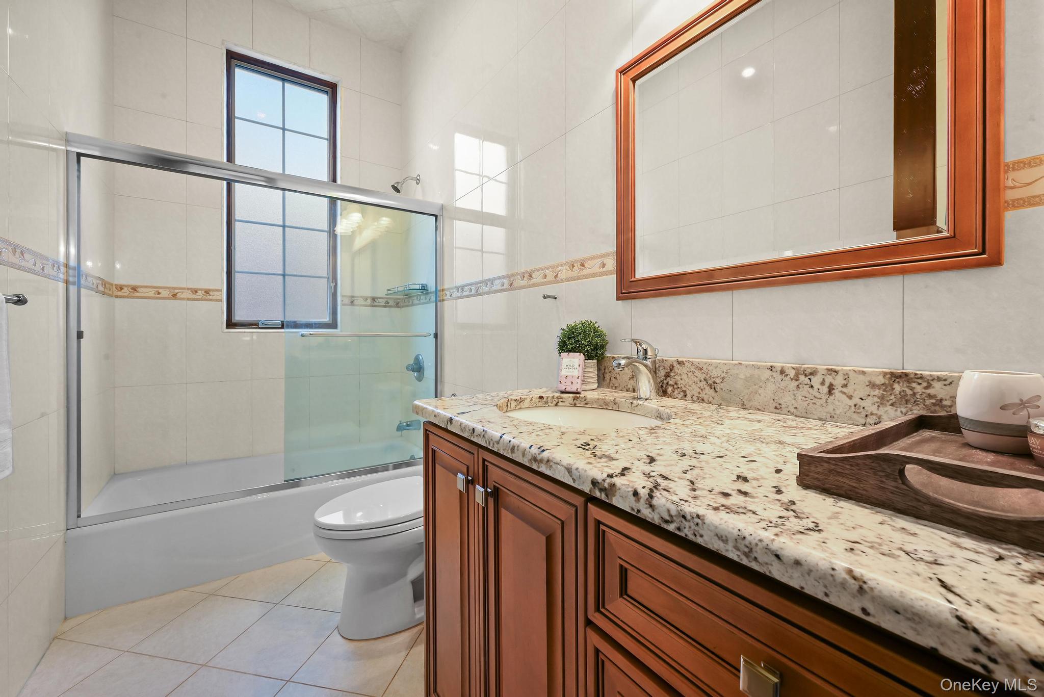 6537 169th Street Property Photo 15