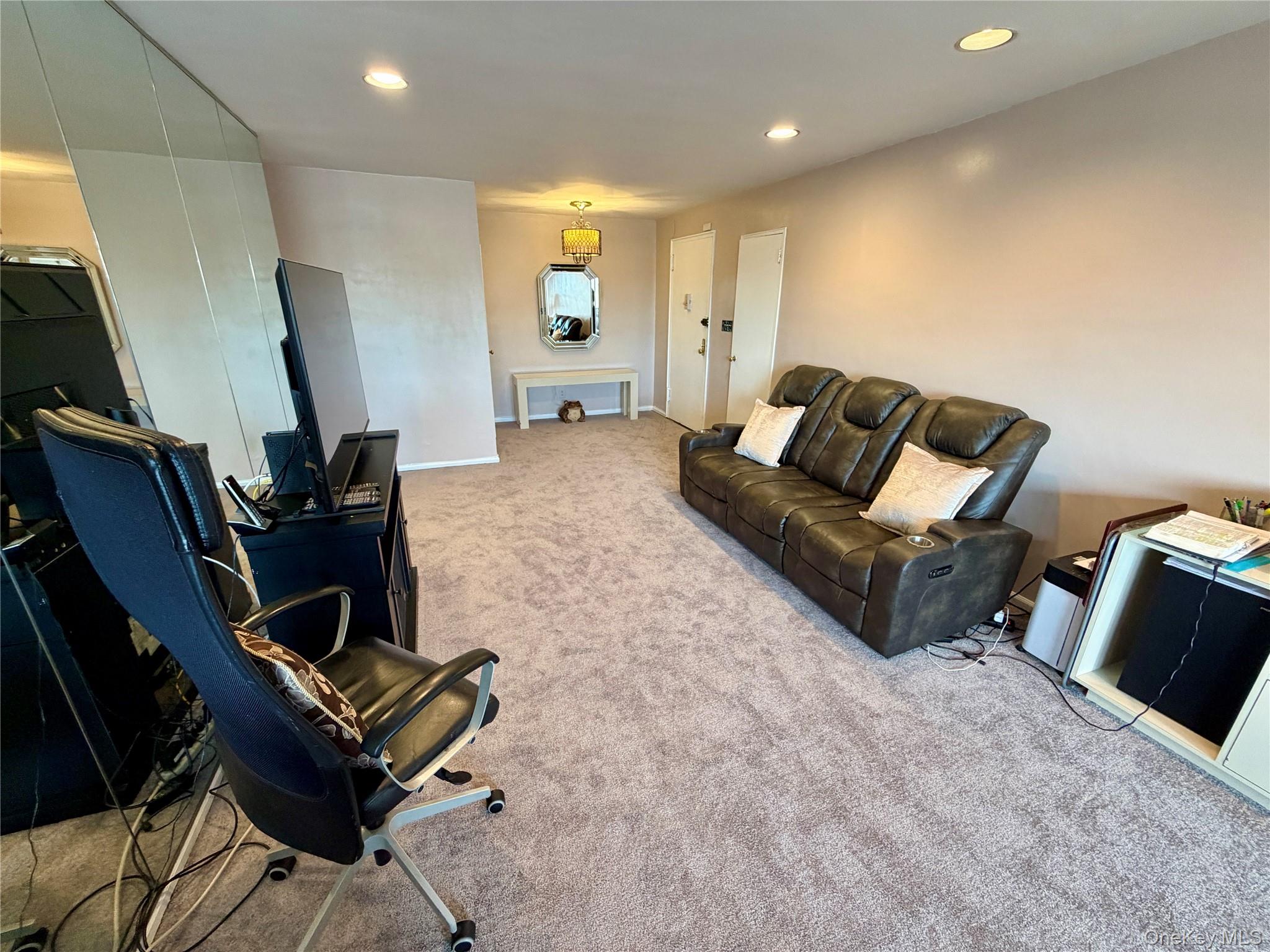 89-35 155 Avenue 4c Property Photo 4