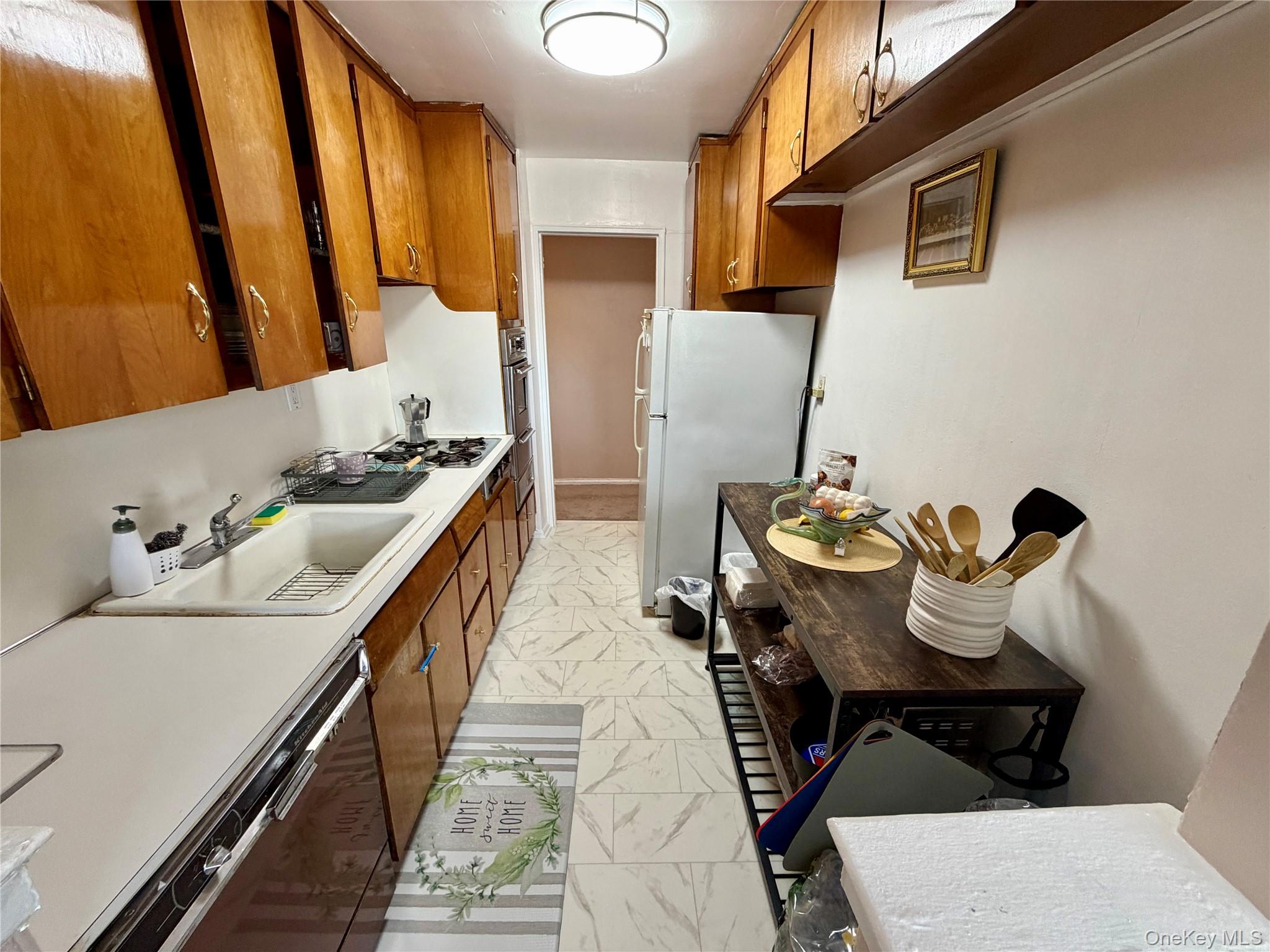 89-35 155 Avenue 4c Property Photo 11