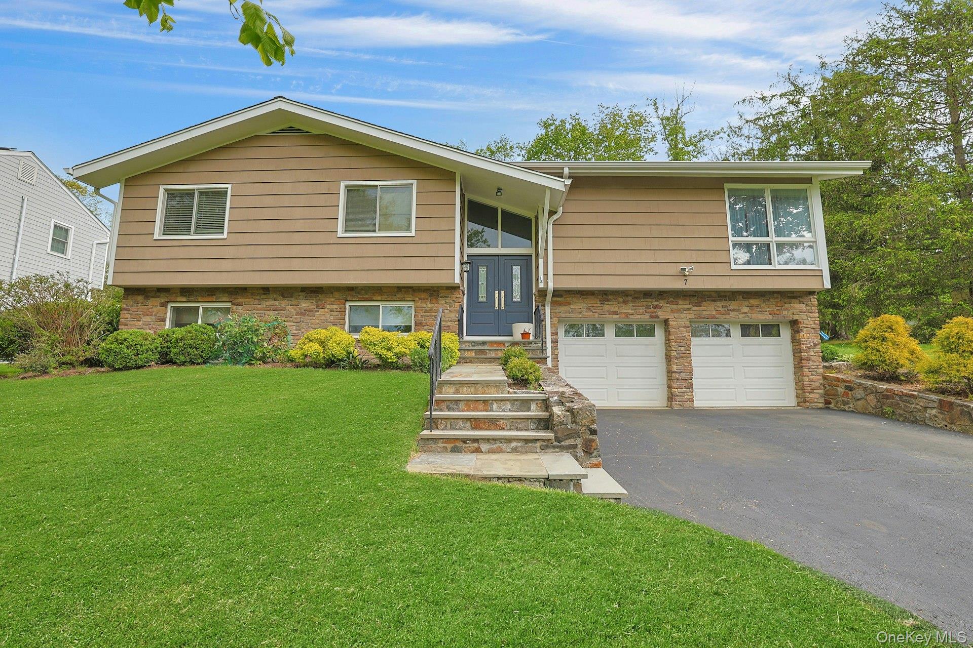 7 Lorenz Drive Property Photo 1