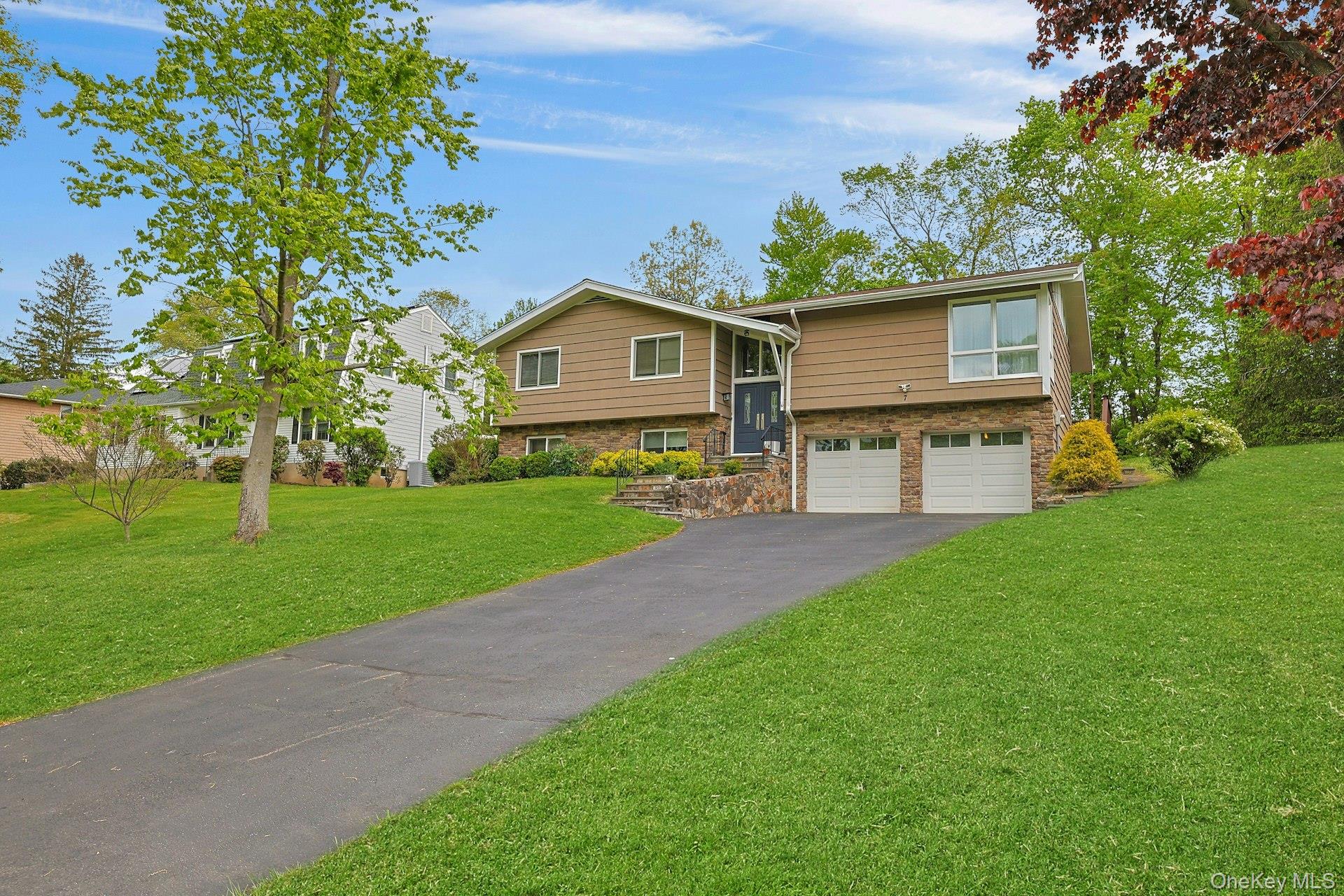 7 Lorenz Drive Property Photo 4