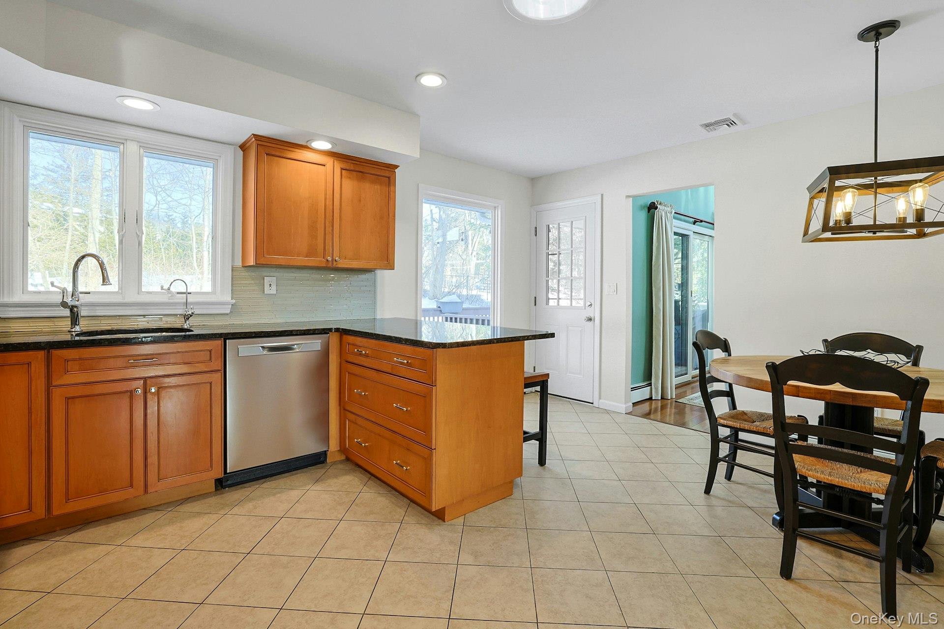 7 Lorenz Drive Property Photo 16