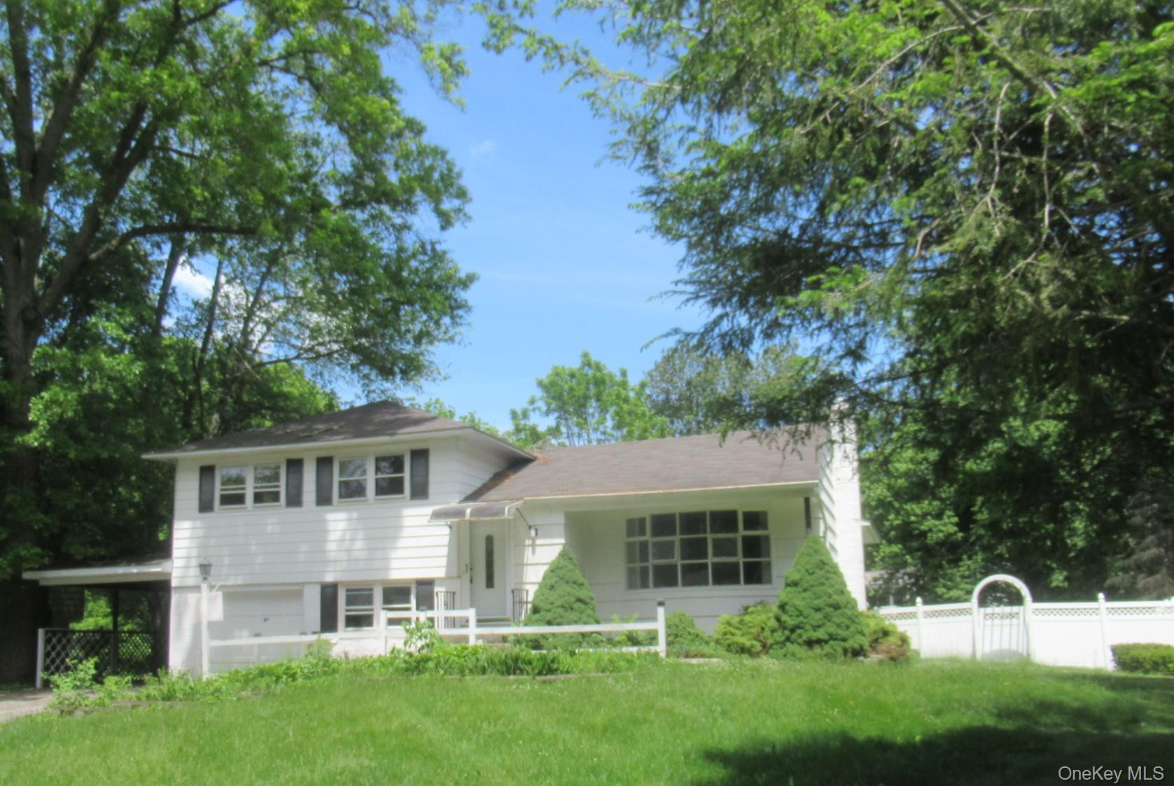 10 Lori Street Property Photo 1