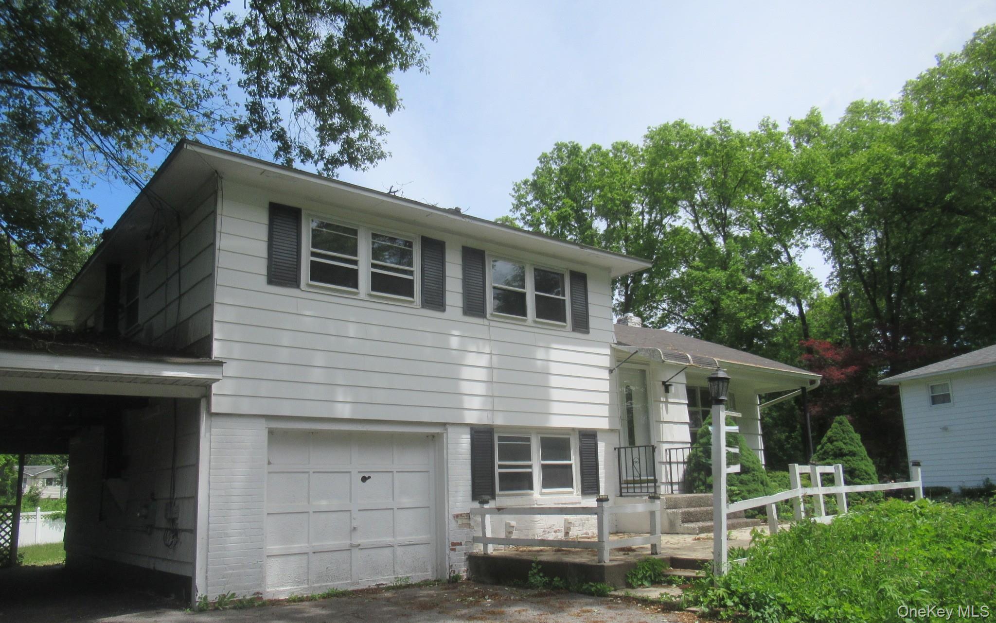 10 Lori Street Property Photo 4