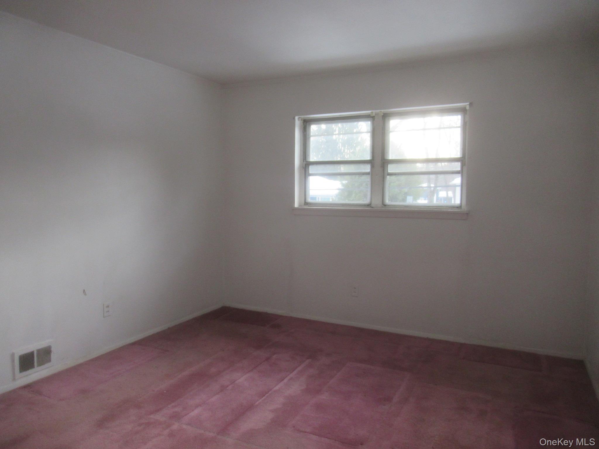 10 Lori Street Property Photo 5