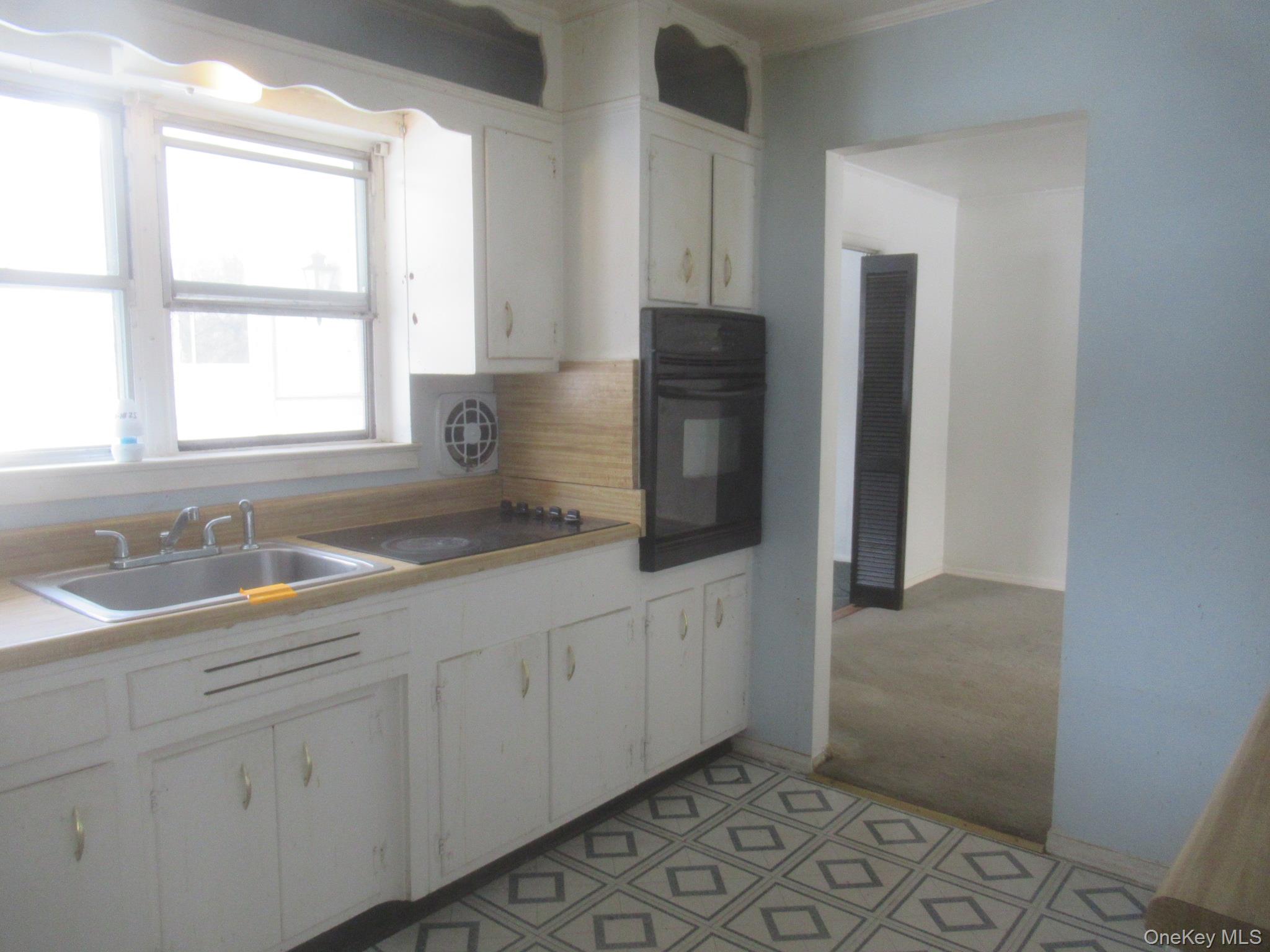 10 Lori Street Property Photo 7