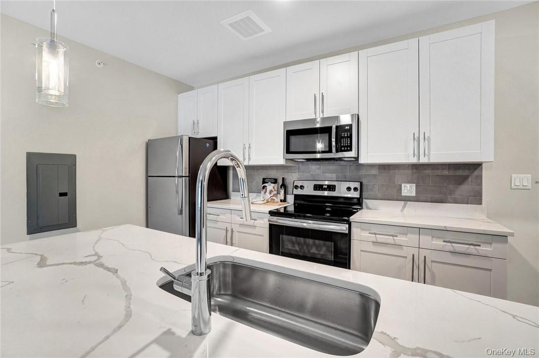 92 Blauvelt Way - The Sheldon 502 Property Photo 9