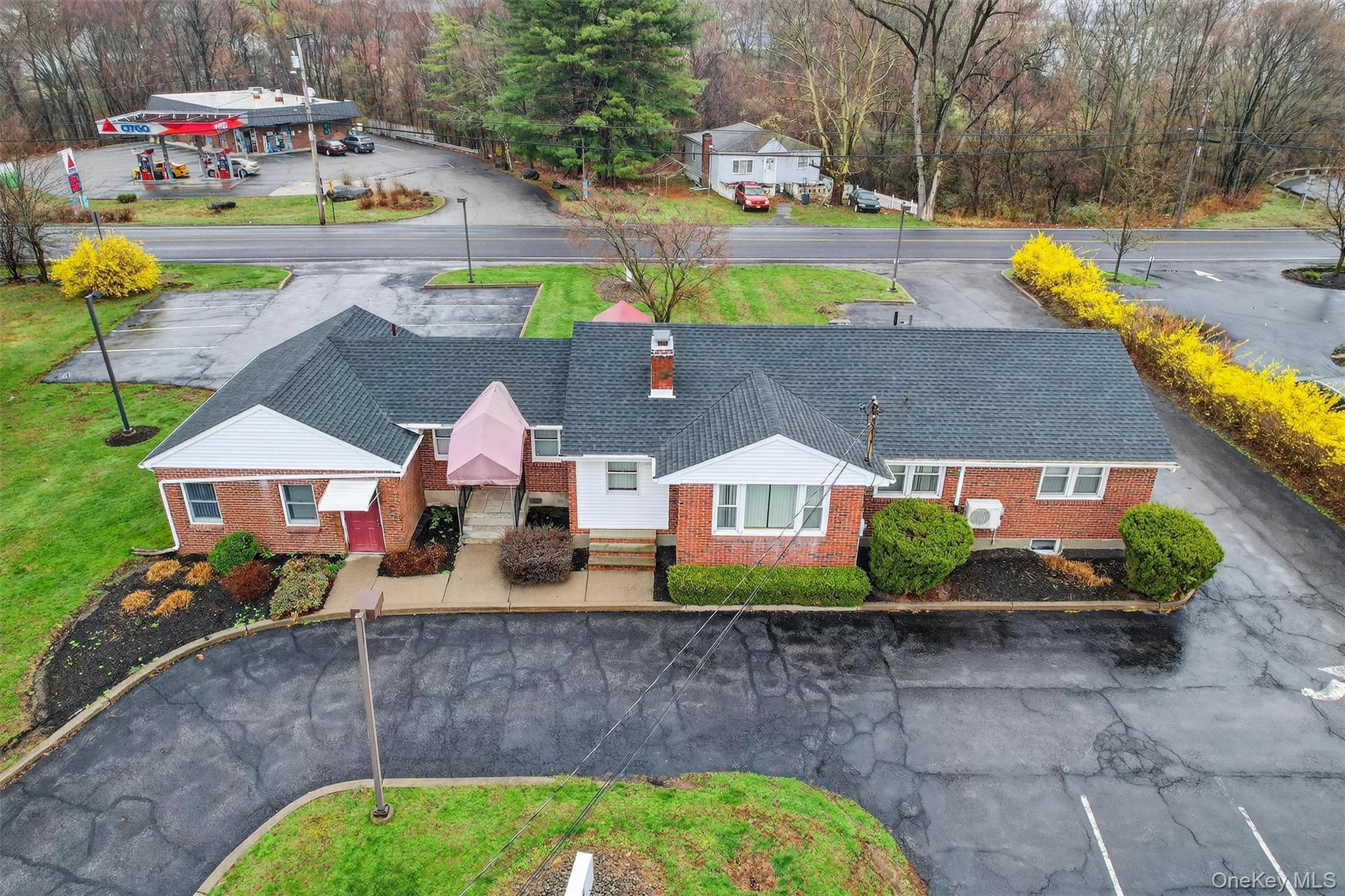 69 Old Temple Hill Road Property Photo 4